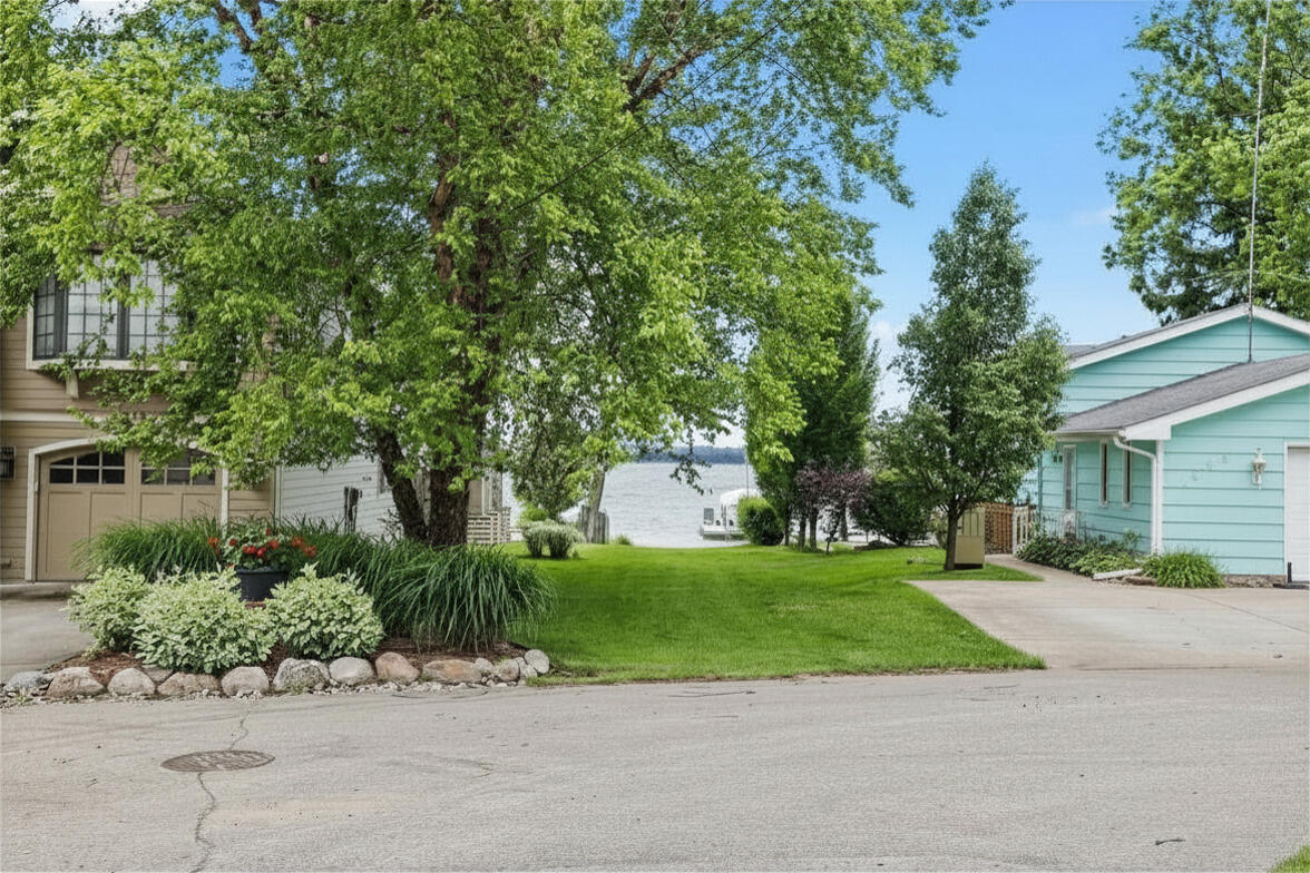 1372 Burlington Drive