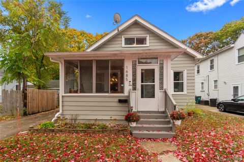 1685 W Troy Street Ferndale City MI 48220