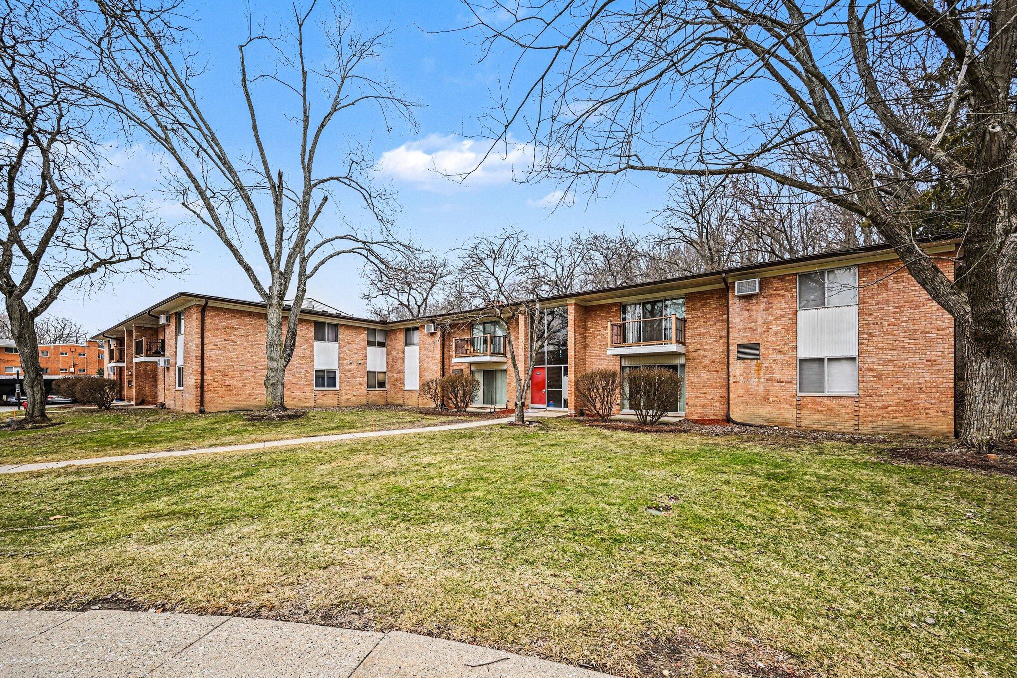 1245 Island Drive 202