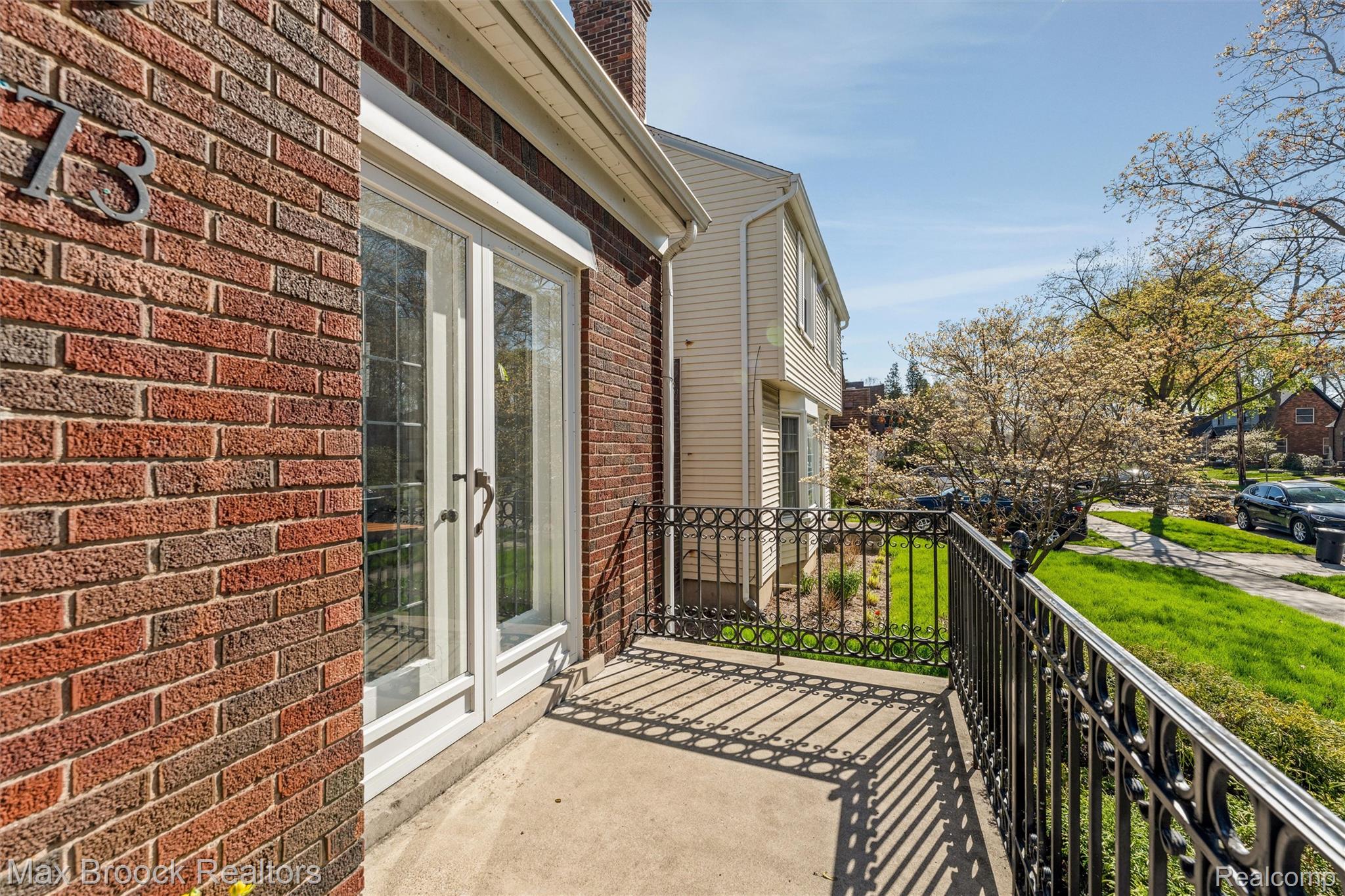 73 Amherst Road