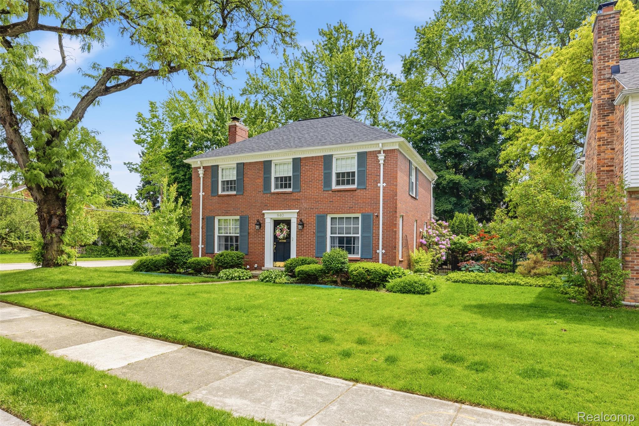 840 Beechmont Street
