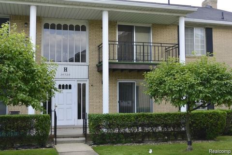 Photo of 34720 Huntley Drive #22, Sterling Heights City, MI 48312 (MLS # 20261007826)