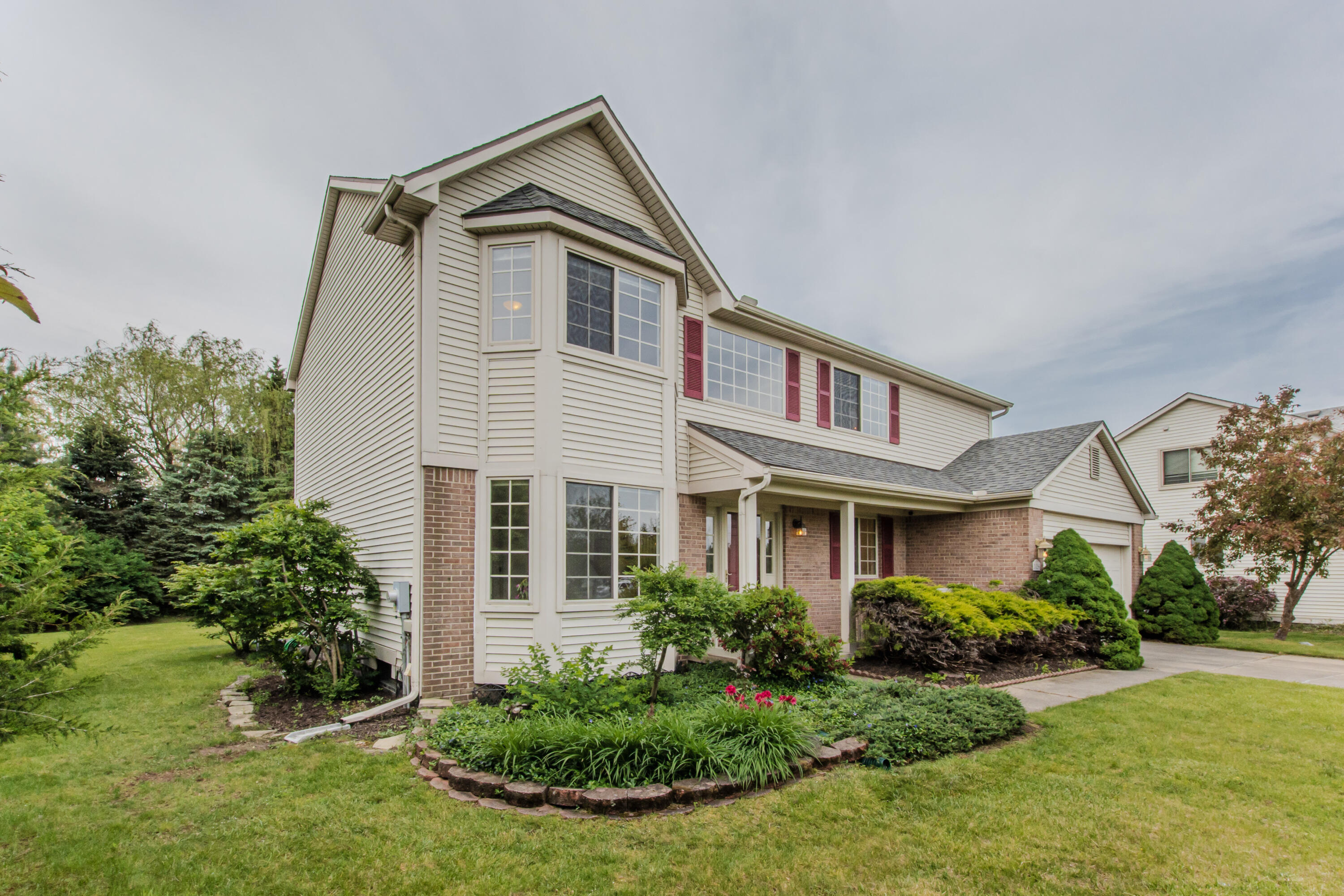 324 Redrock Court