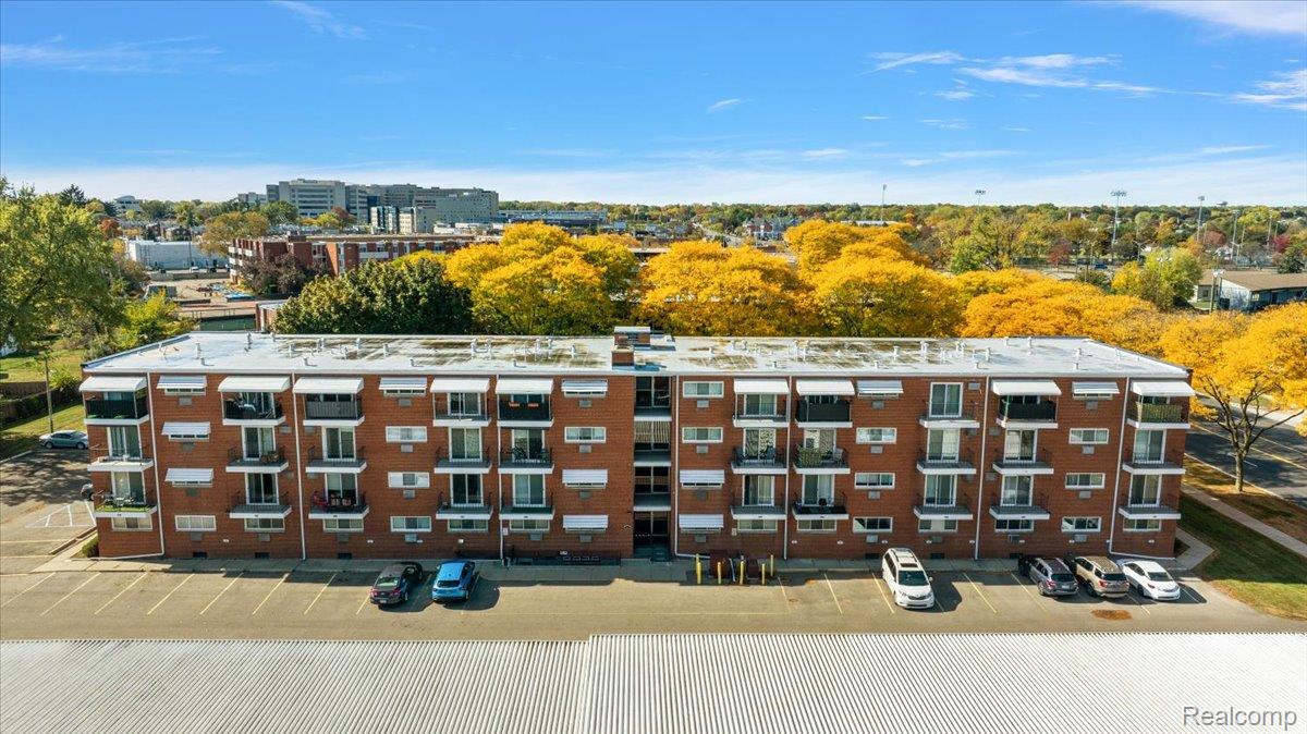 2915 W 13 Mile Road 407