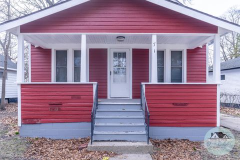Tiny photo for 71 Crescent Avenue, Muskegon Heights City, MI 49444 (MLS # 71026013430)
