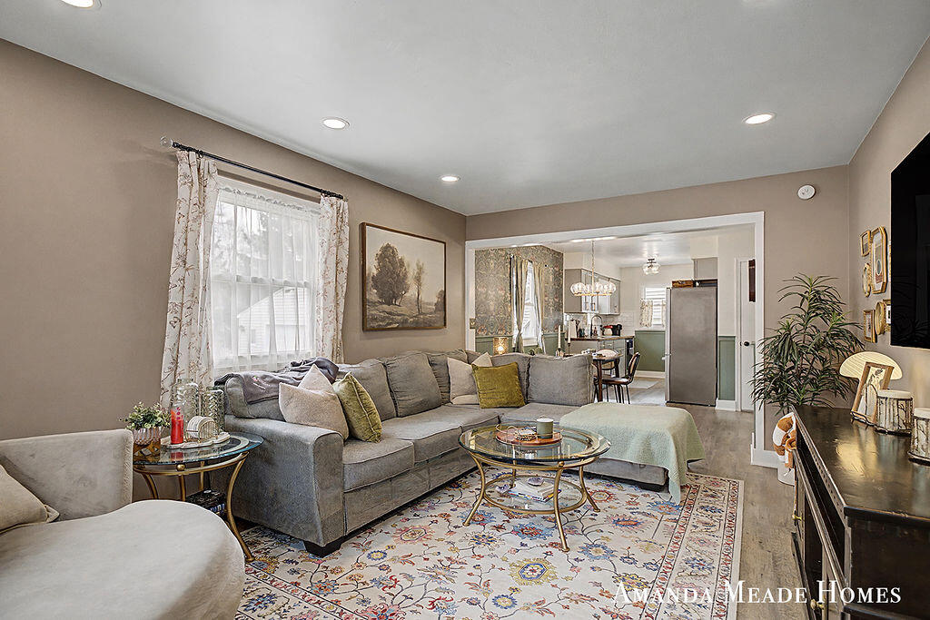 3913 Michael Avenue SW