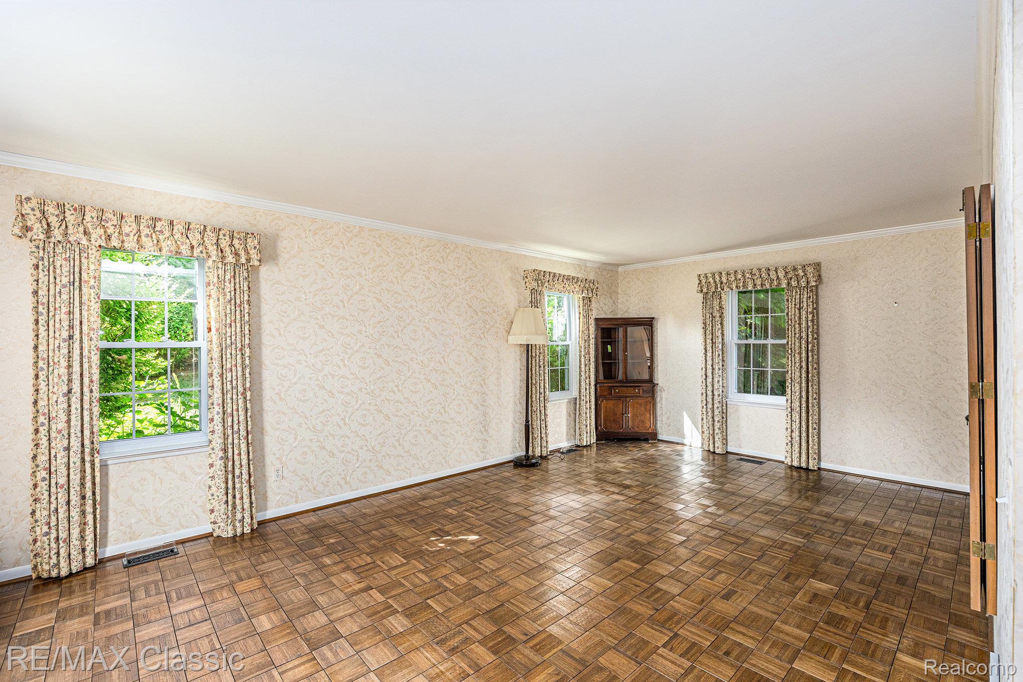1925 Dawn Ridge Road