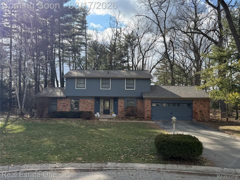 2818 Lunar Court Orion Charter Township MI 48360