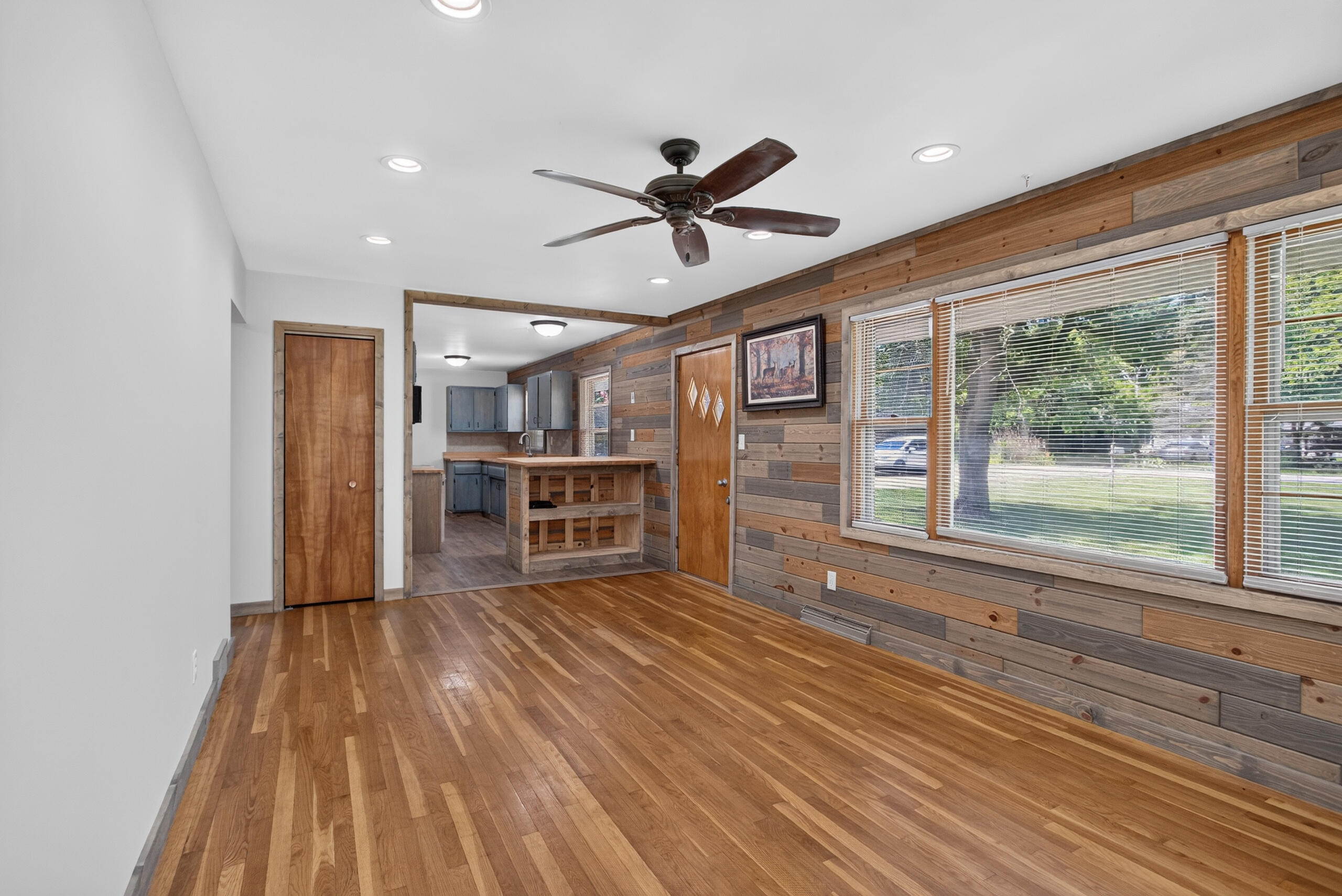 2695 Gilletts Lake Road