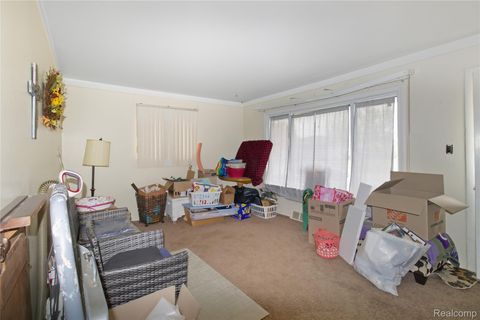 25275 Arlington Street Roseville City MI 48066