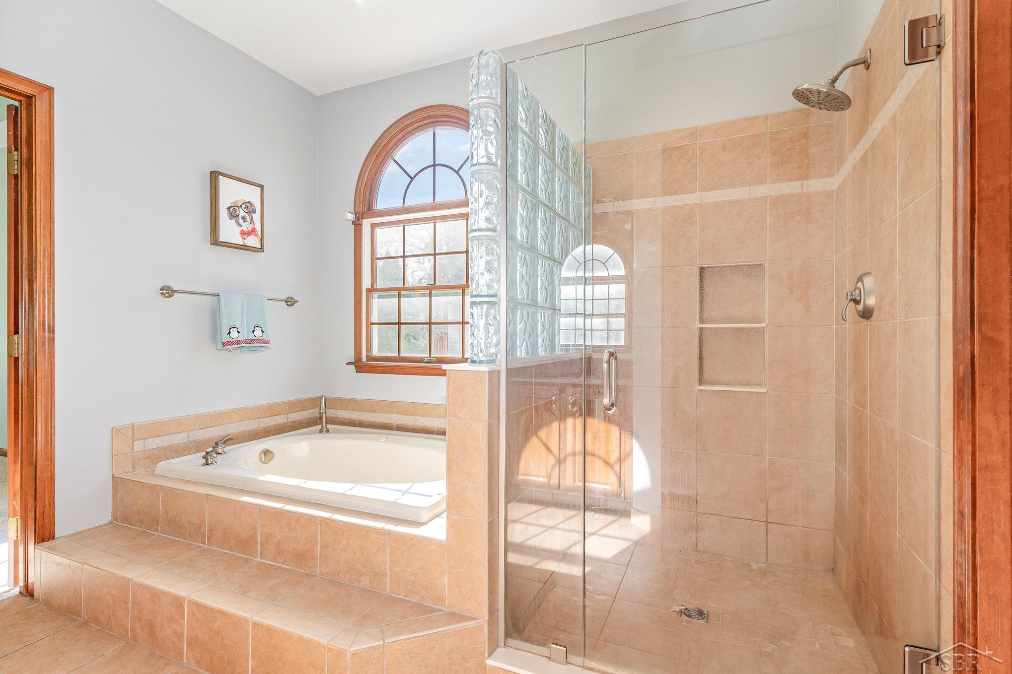 Saginaw Charter Township, Michigan 48603, United States, 4 Bedrooms Bedrooms, ,3 BathroomsBathrooms,Residential,Active,235275