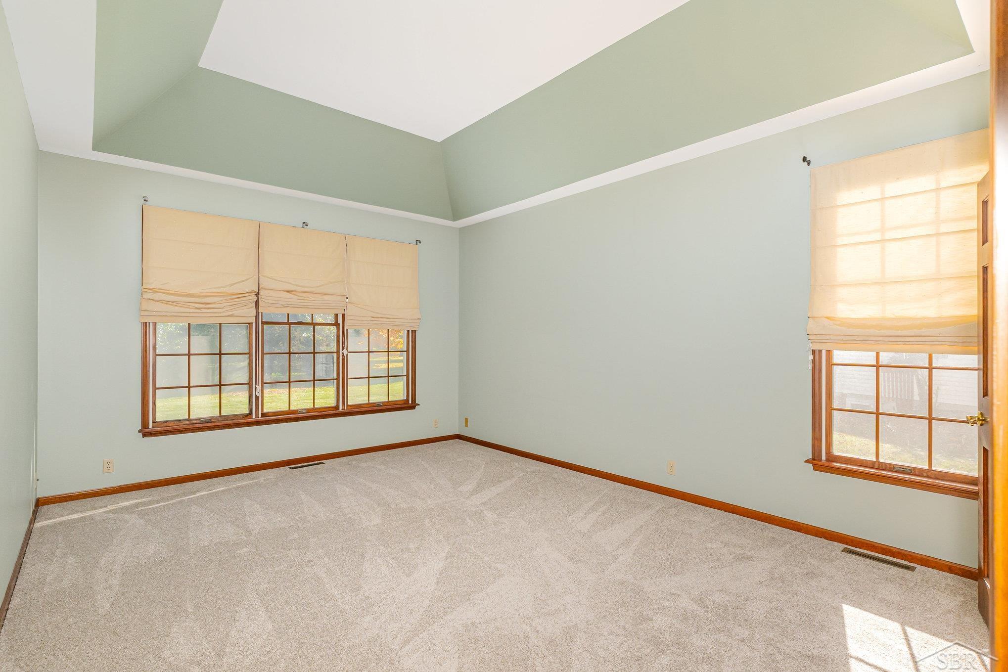 Saginaw Charter Township, Michigan 48603, United States, 4 Bedrooms Bedrooms, ,3 BathroomsBathrooms,Residential,Active,235275