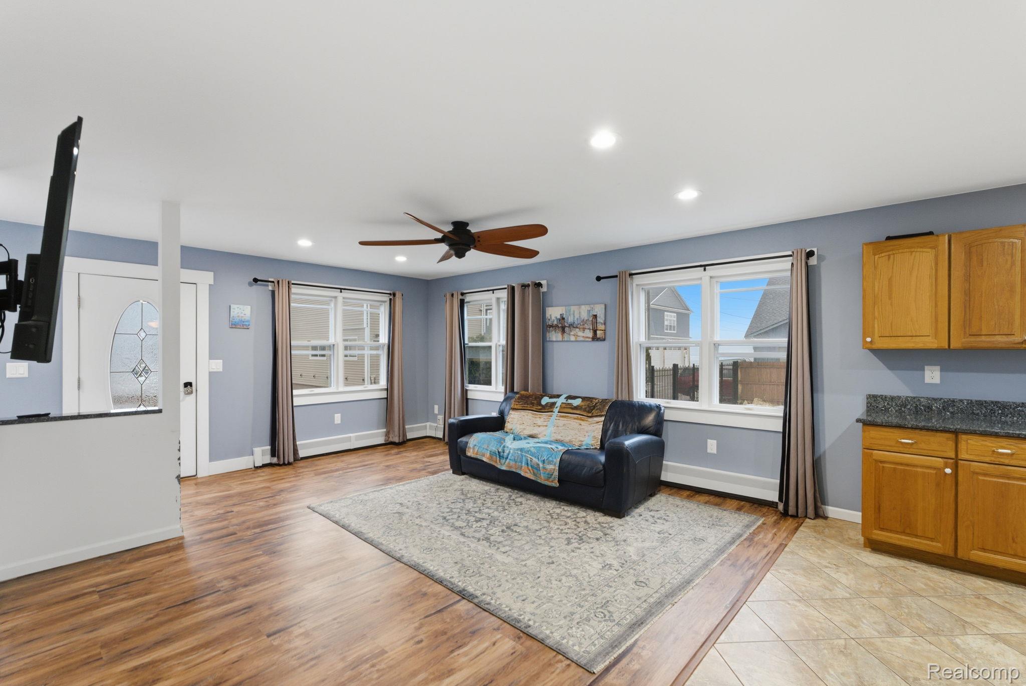 7886 Inglewood Drive