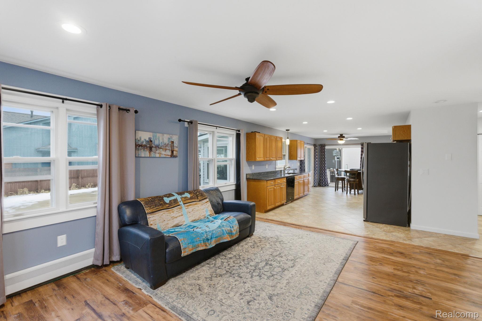 7886 Inglewood Drive