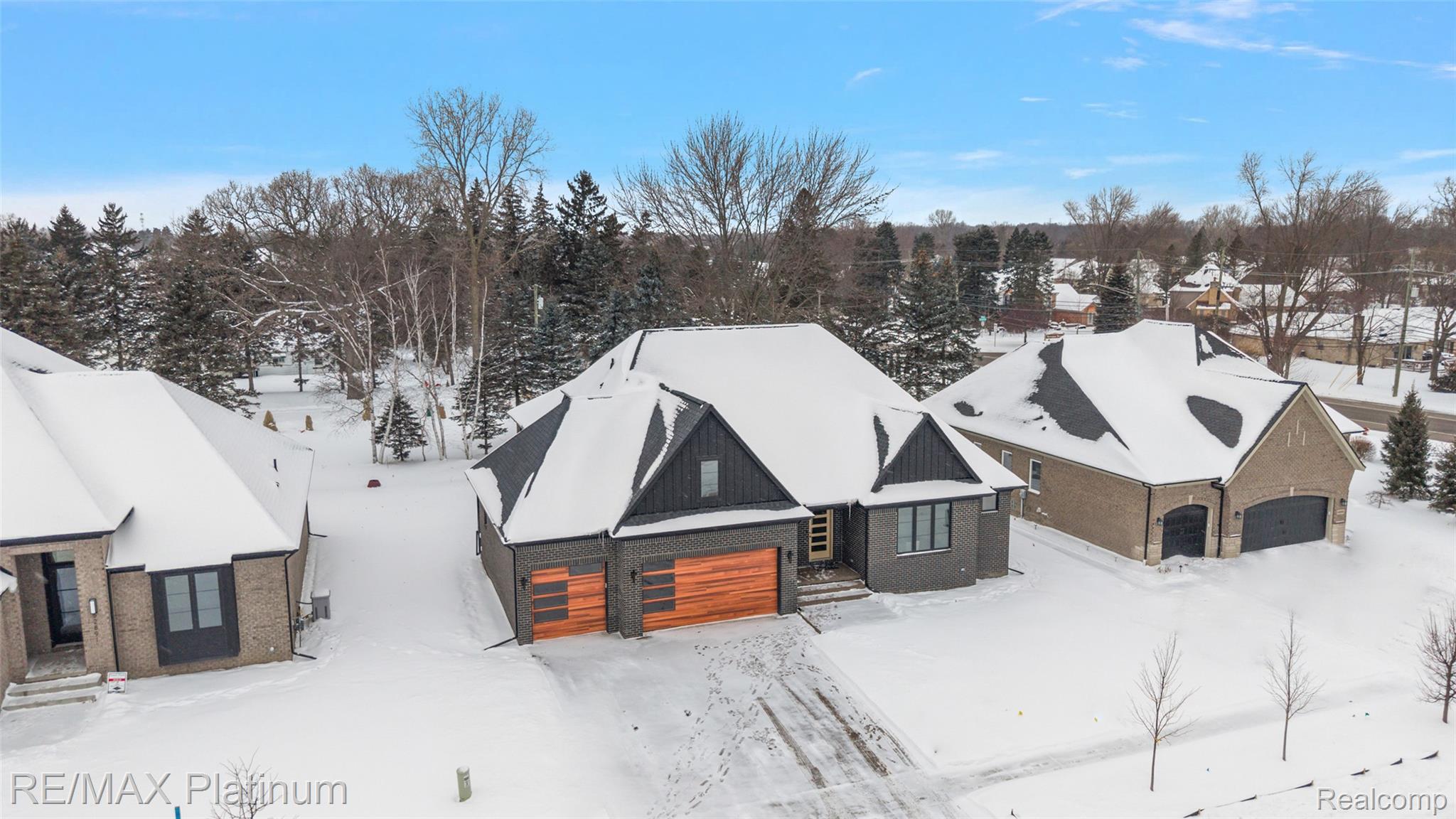 52921 Royal Park Avenue