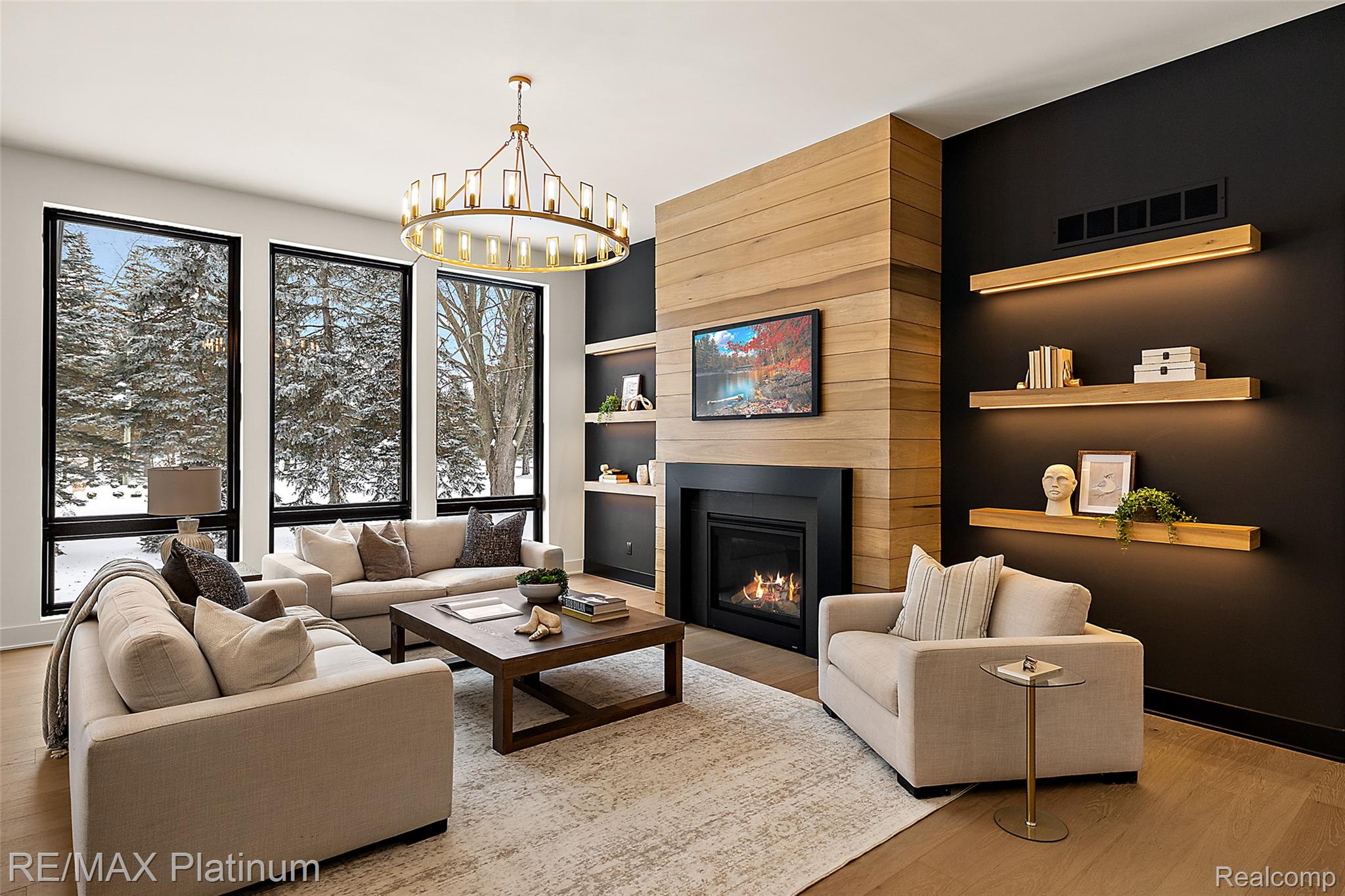 52921 Royal Park Avenue