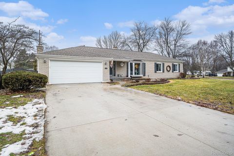 4361 Crestknoll Drive Grand Blanc Charter Township MI 48439