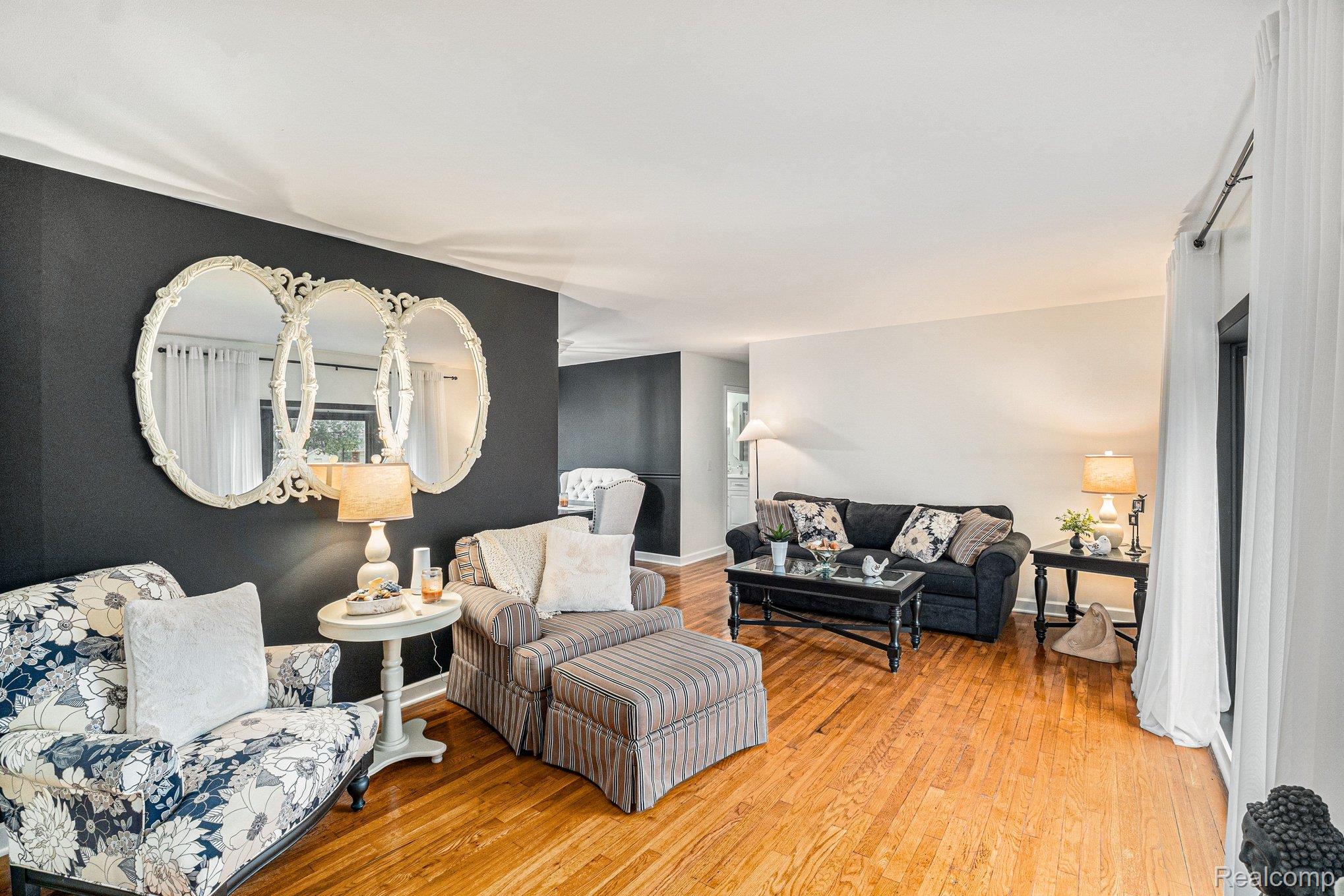 4361 Crestknoll Drive