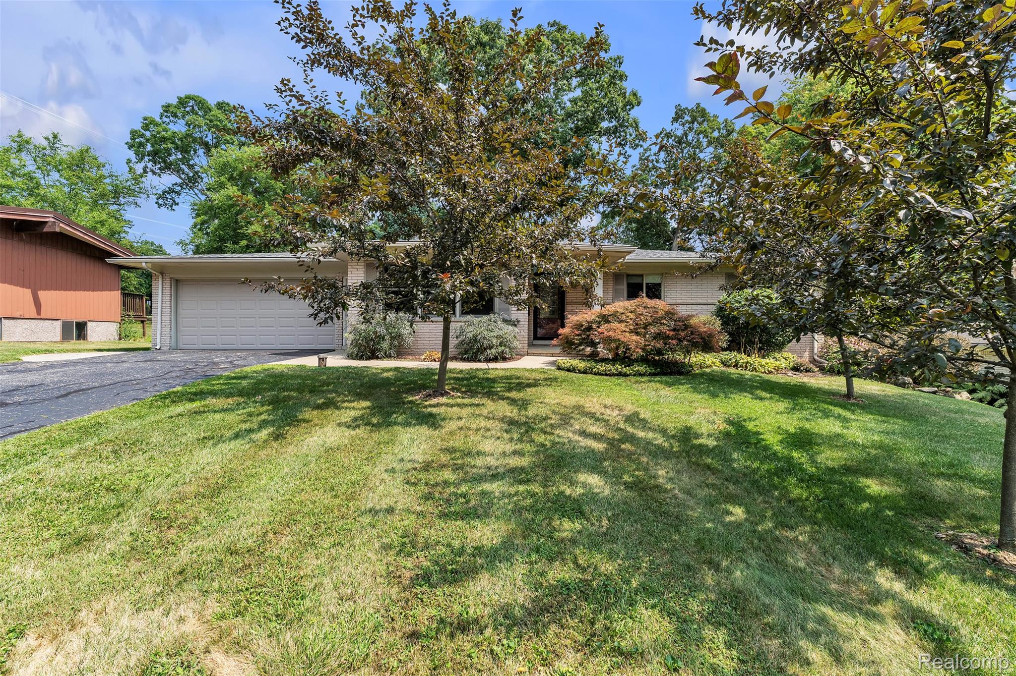 5728 Warbler Drive