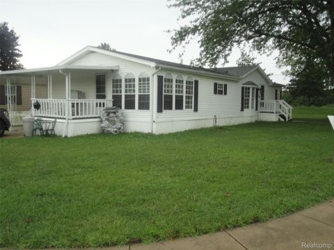 251 Inverness Bedford Township MI 48182