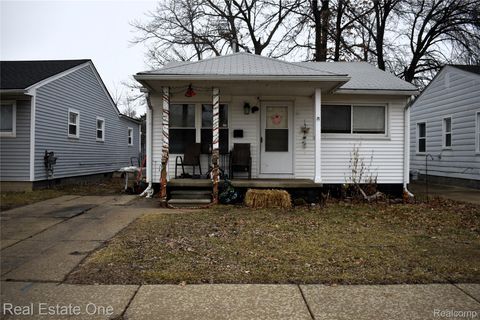 11319 Sherman Avenue Warren City MI 48089