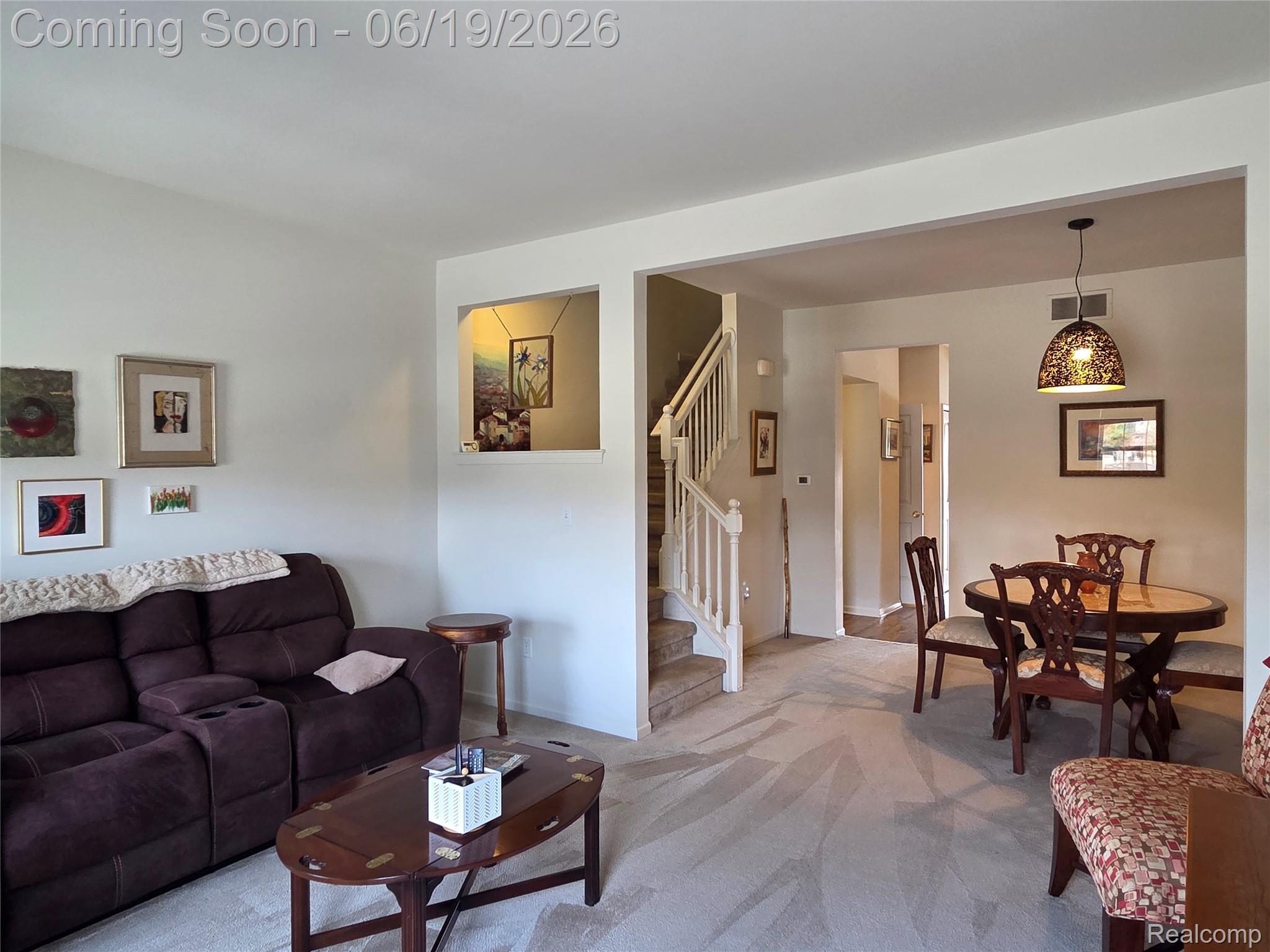 1604 Pinecroft Lane