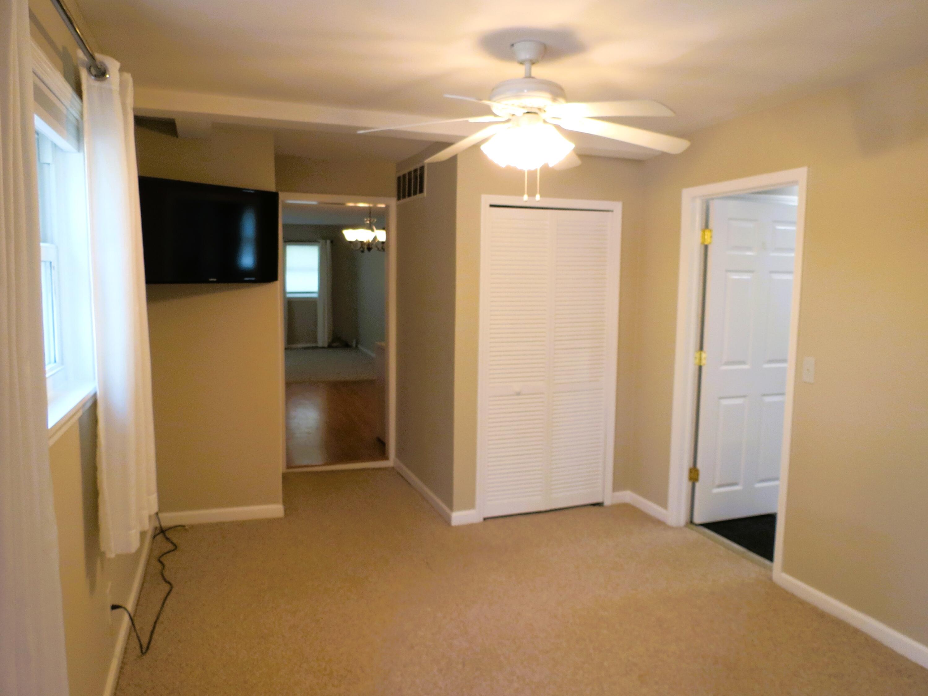 8672 Creston