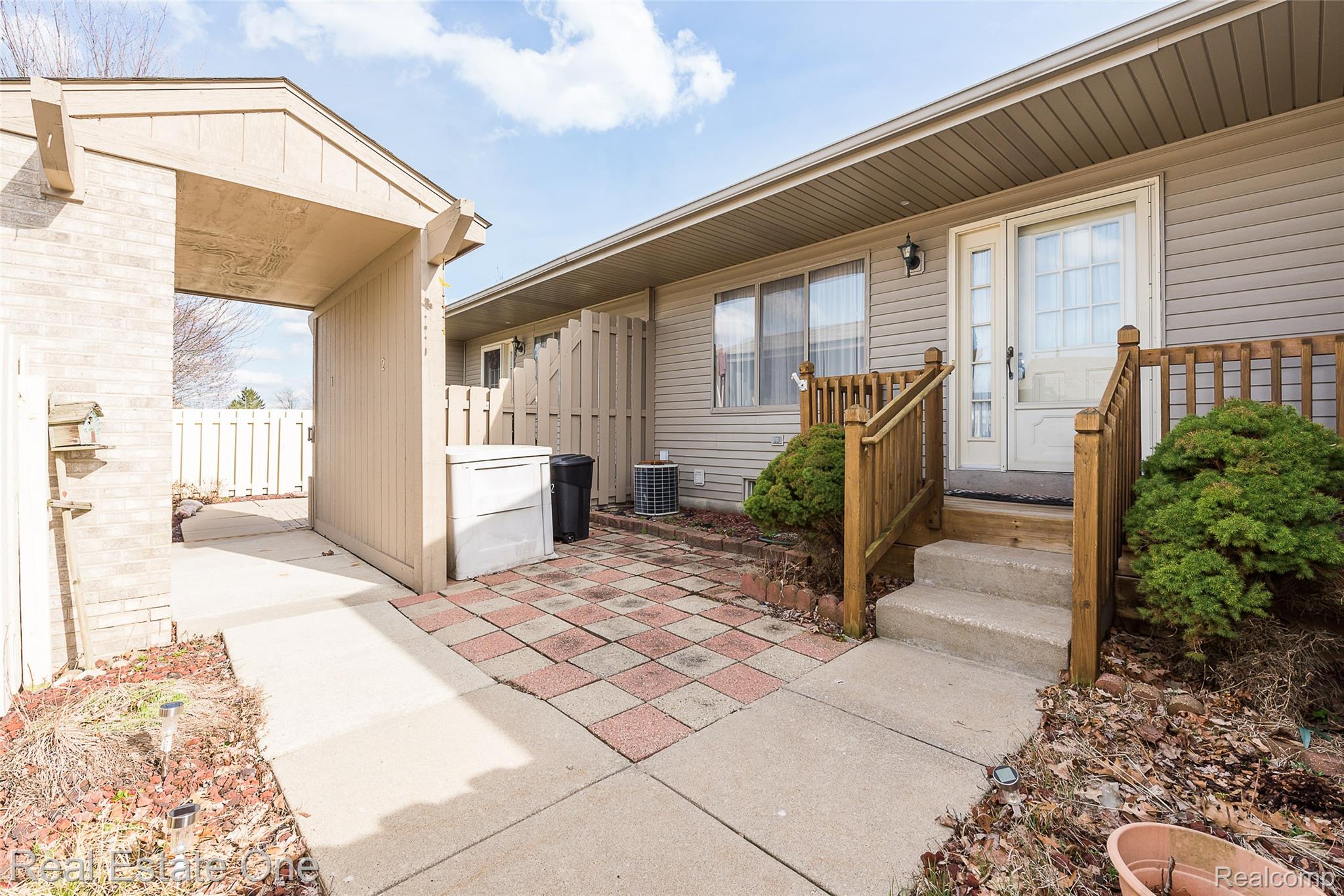 62360 Arlington Circle 2