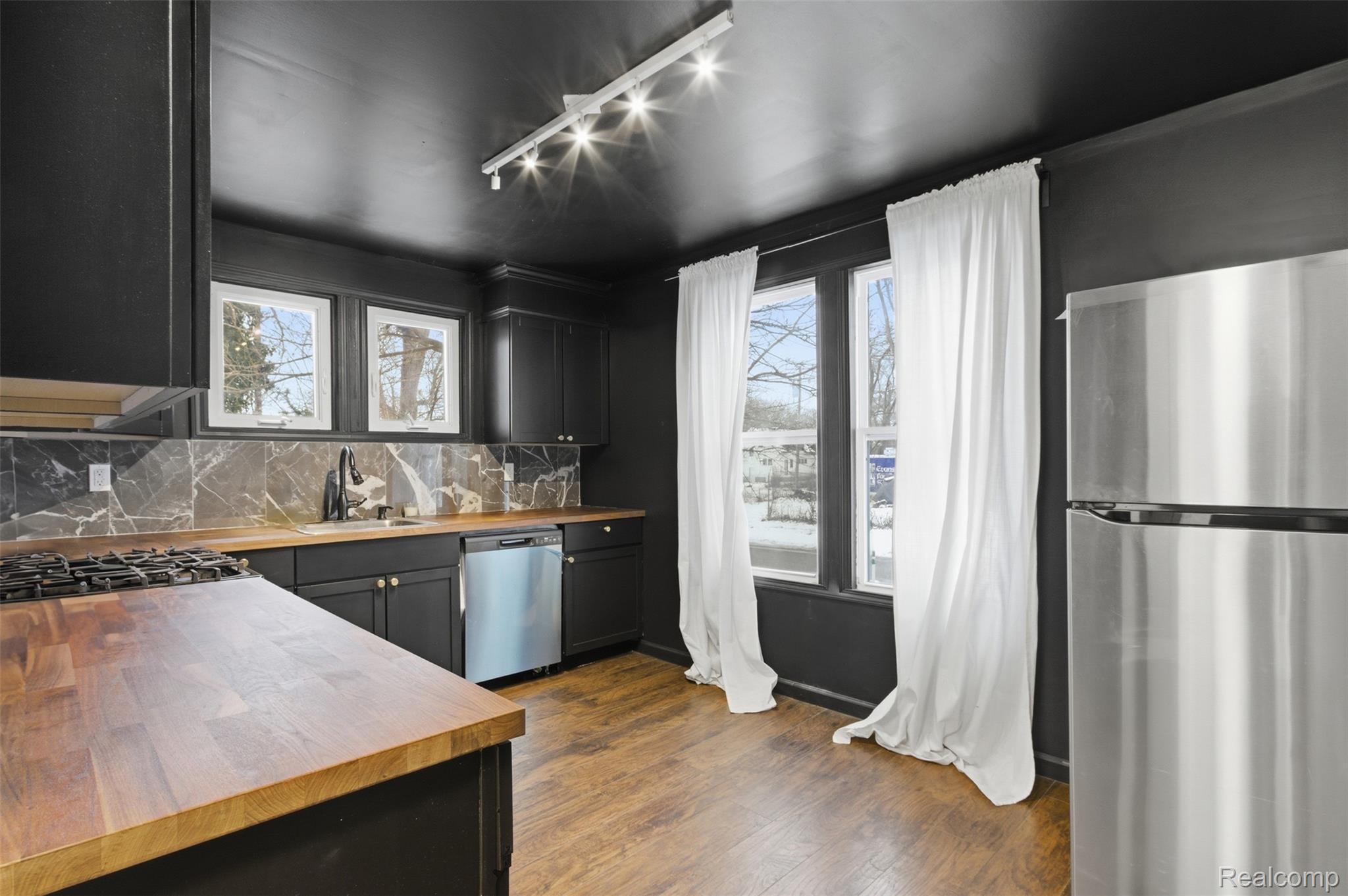 16800 Santa Rosa Drive