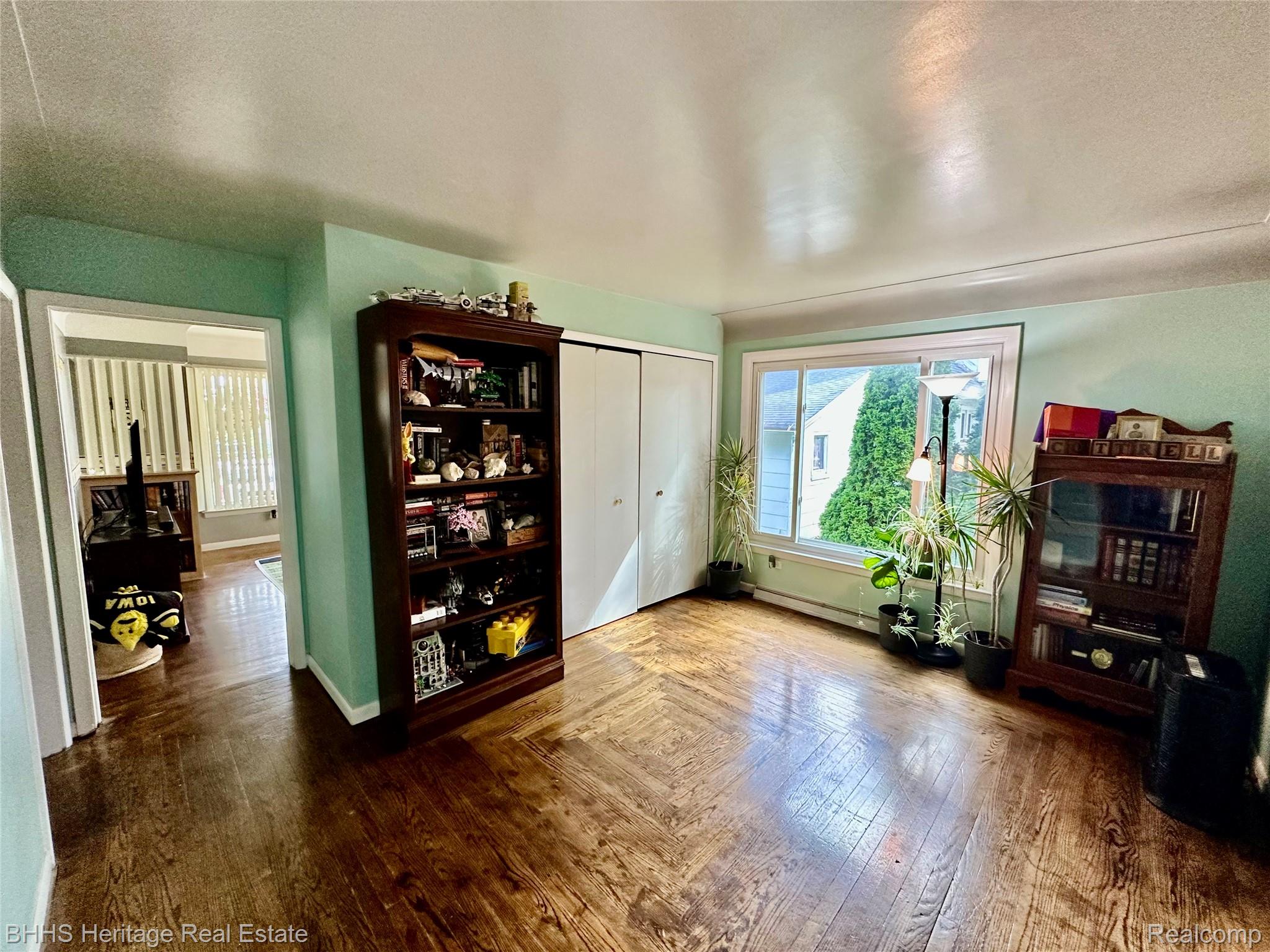 Durand City, Michigan 48429, United States, 4 Bedrooms Bedrooms, ,2 BathroomsBathrooms,Residential,Pending,200269