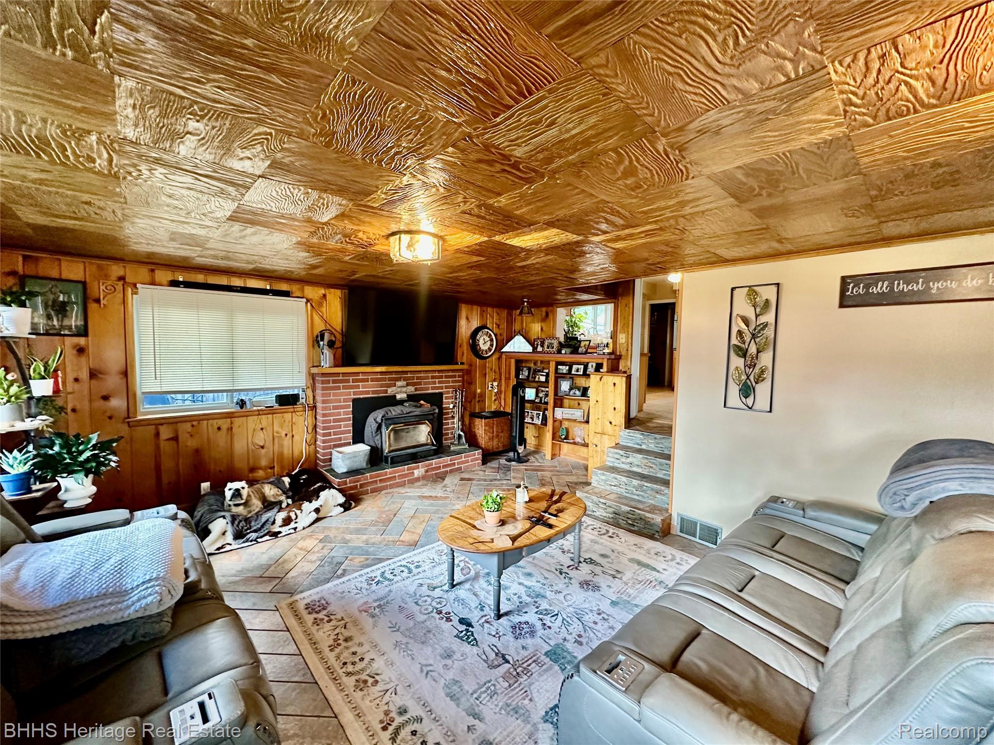 Durand City, Michigan 48429, United States, 4 Bedrooms Bedrooms, ,2 BathroomsBathrooms,Residential,Pending,200269