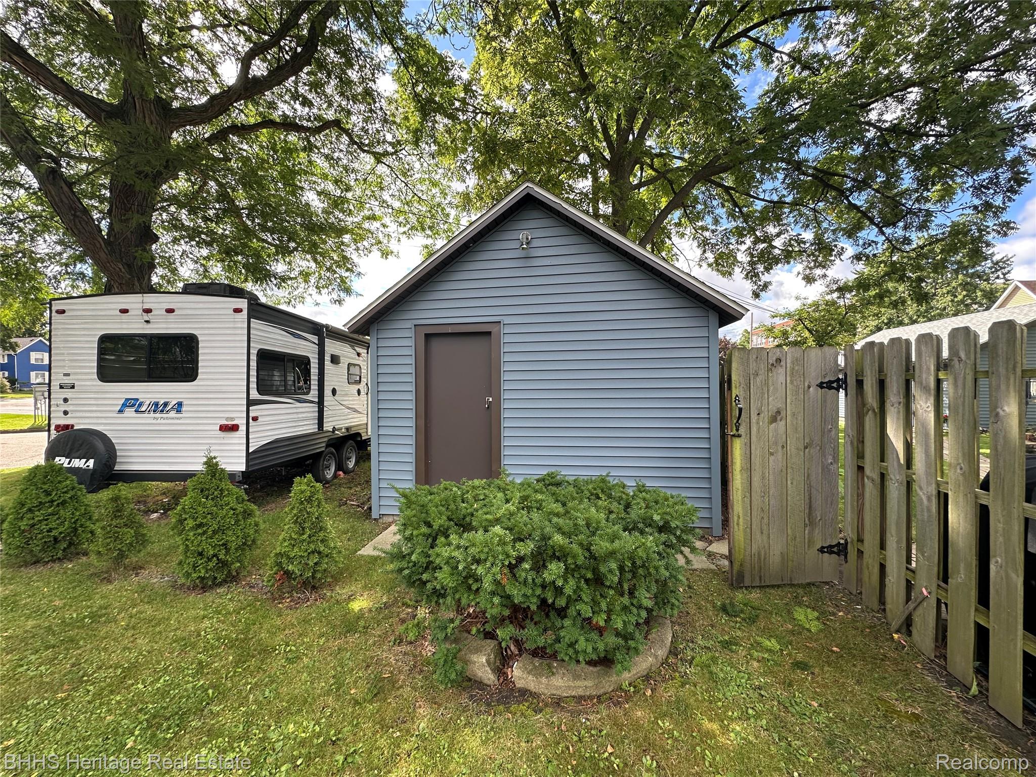 Durand City, Michigan 48429, United States, 4 Bedrooms Bedrooms, ,2 BathroomsBathrooms,Residential,Pending,200269