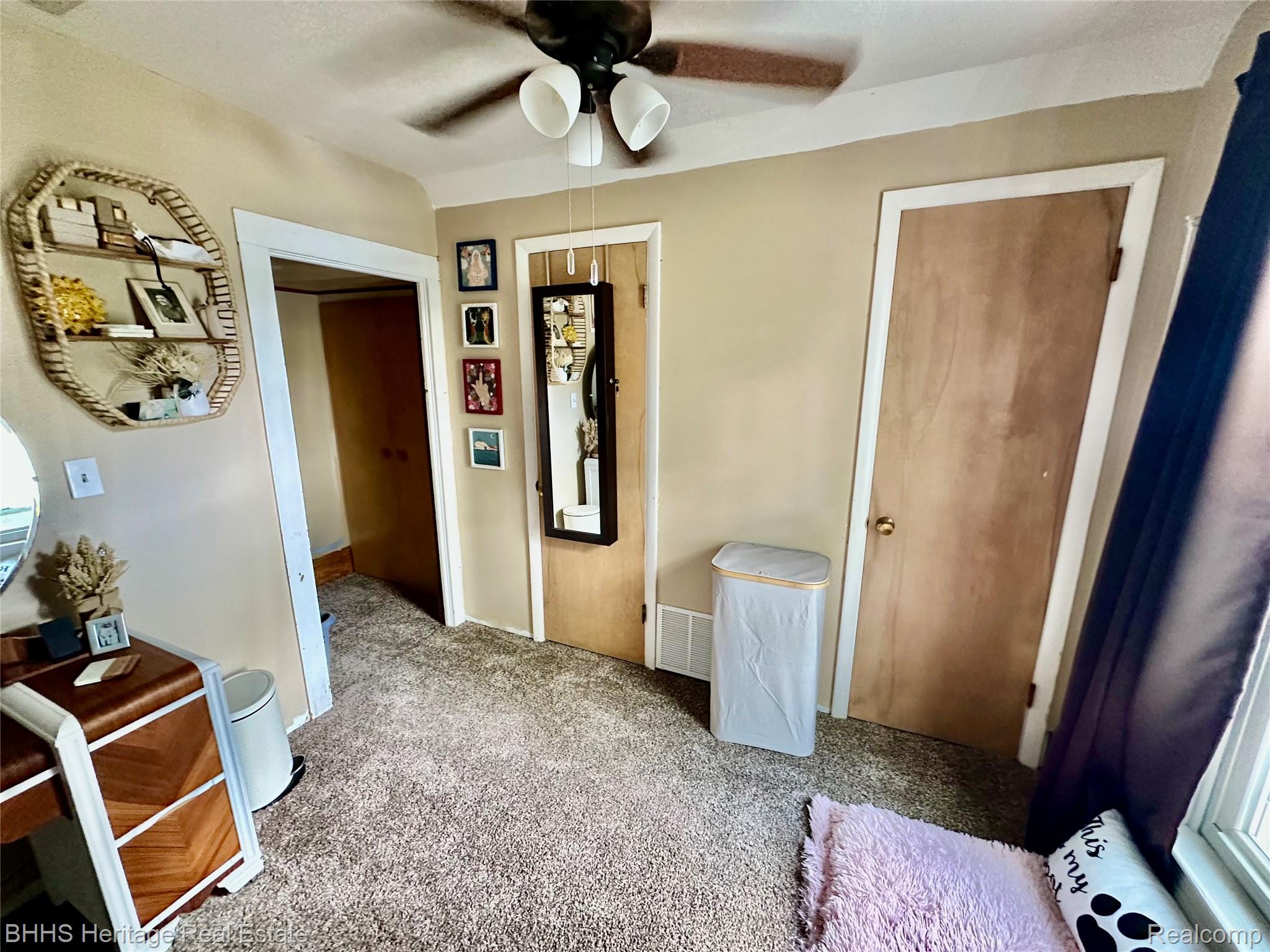 Durand City, Michigan 48429, United States, 4 Bedrooms Bedrooms, ,2 BathroomsBathrooms,Residential,Pending,200269