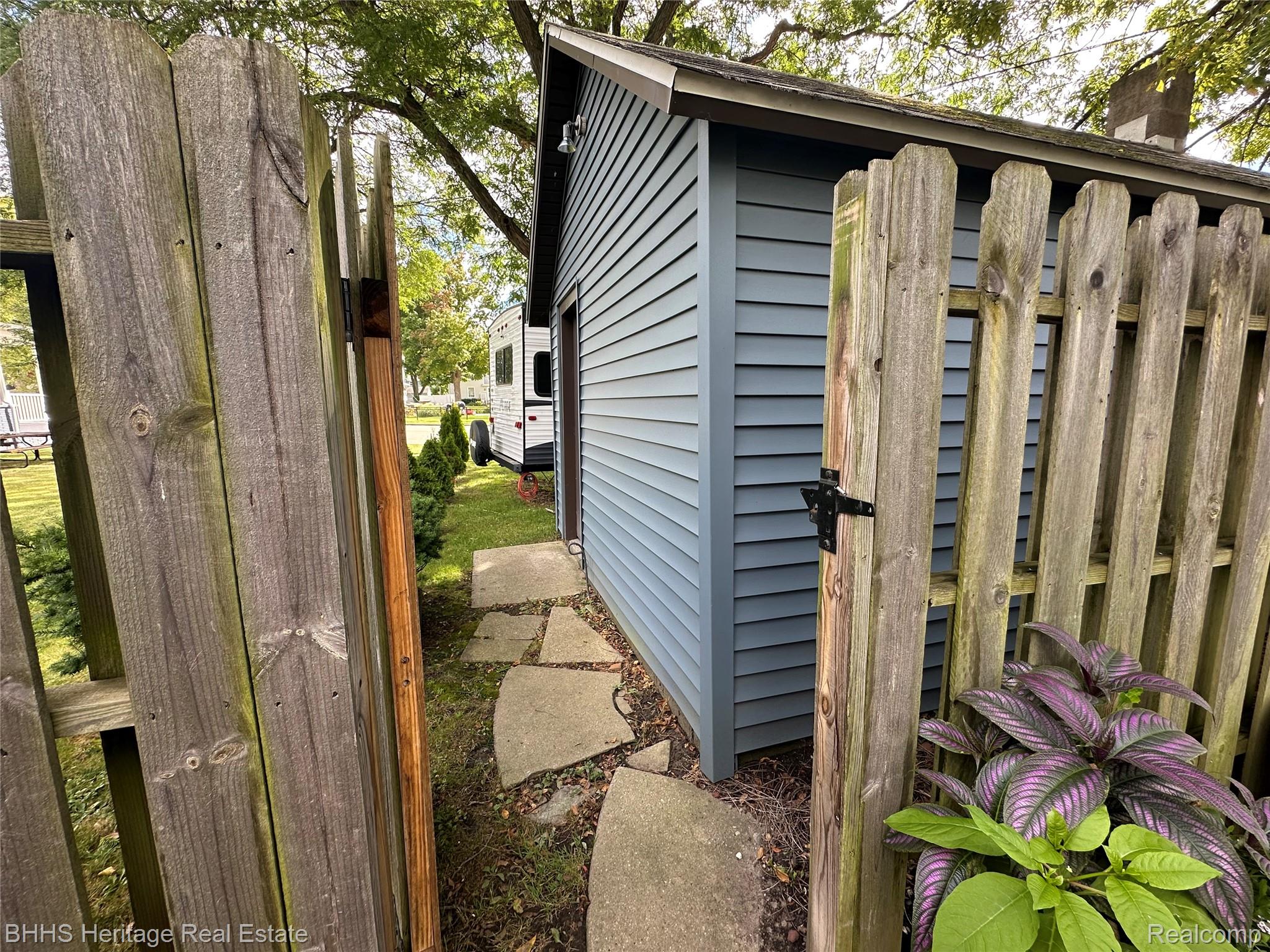 Durand City, Michigan 48429, United States, 4 Bedrooms Bedrooms, ,2 BathroomsBathrooms,Residential,Pending,200269