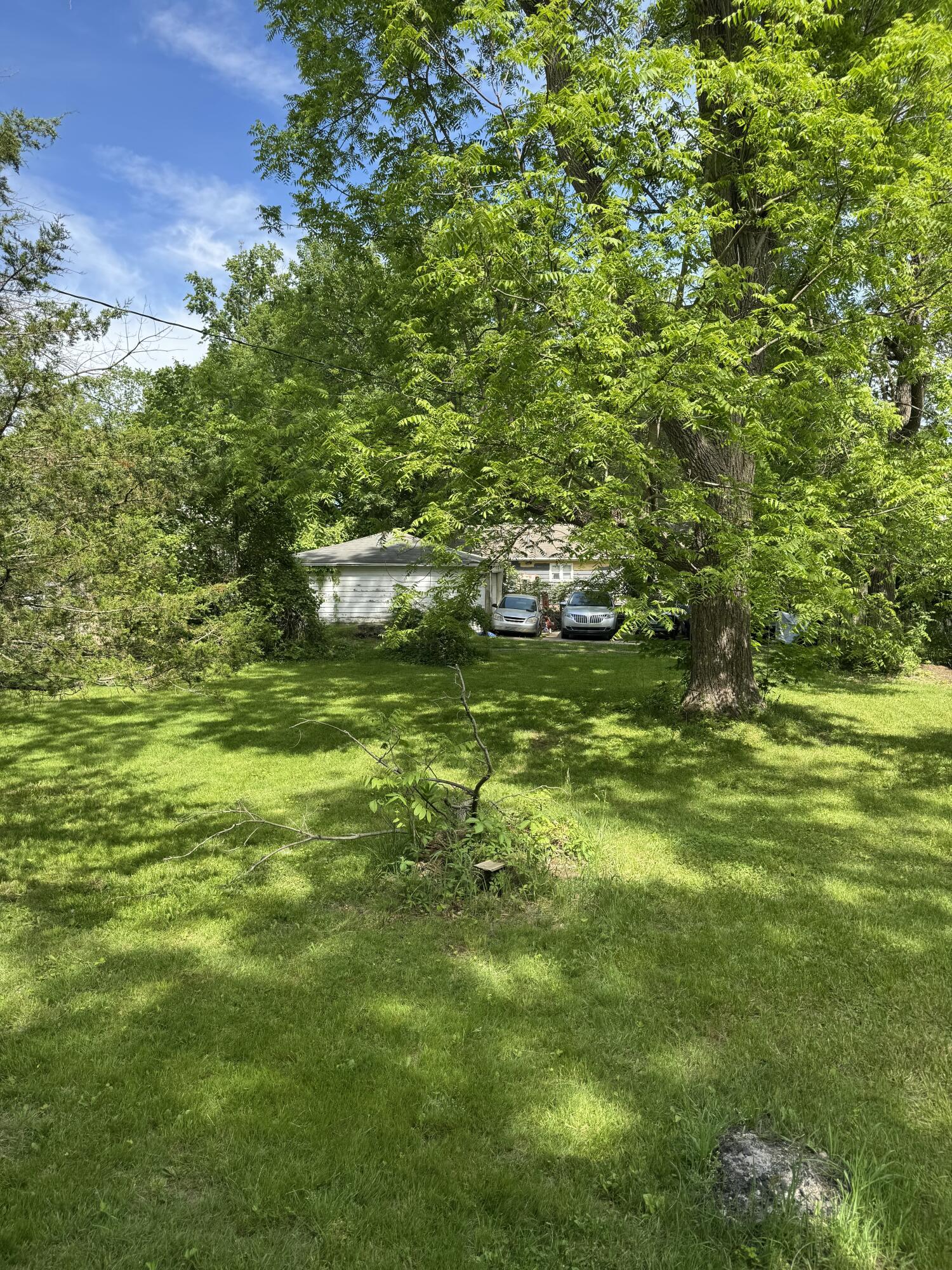 209 Hamilton