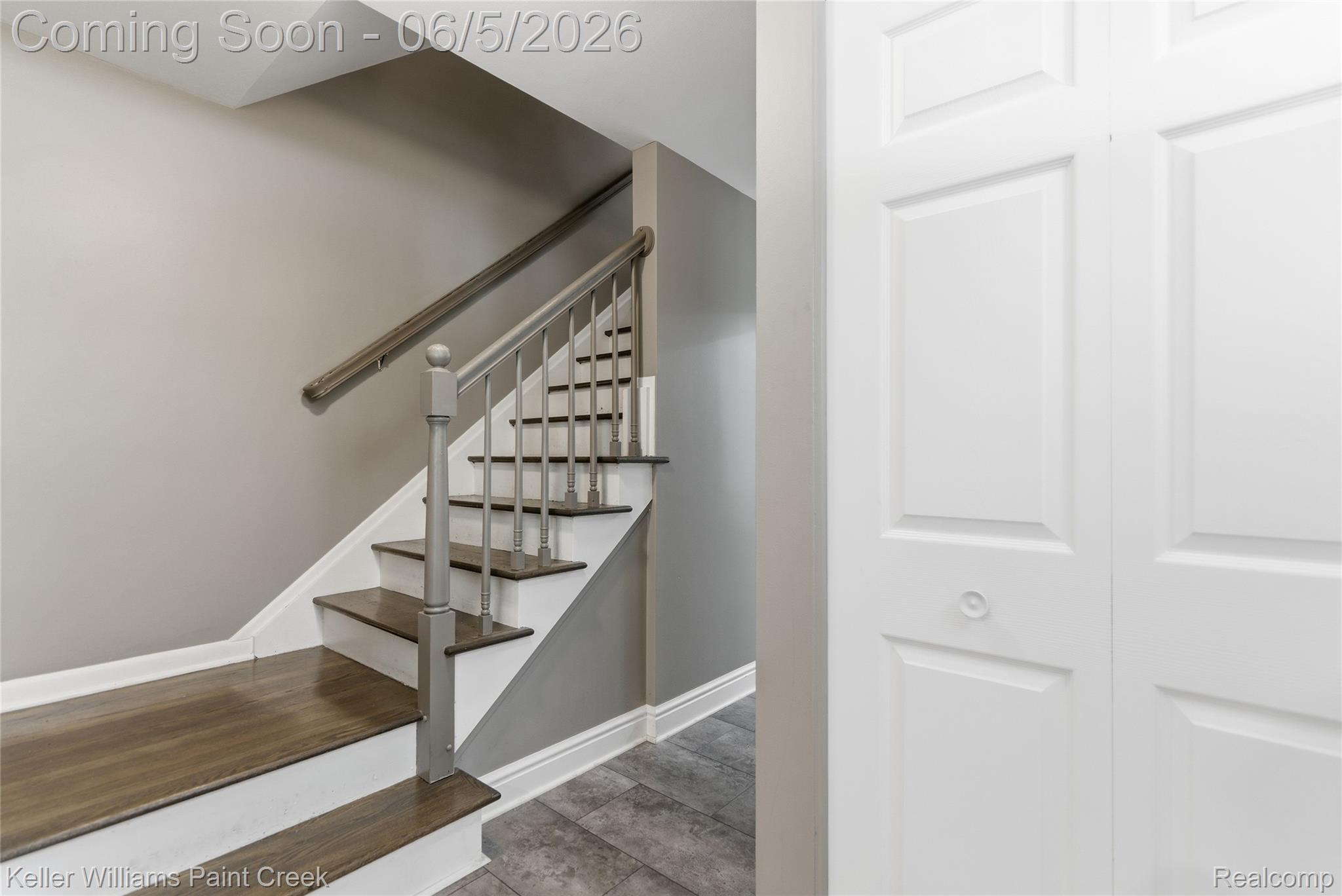 6966 Killarney Drive