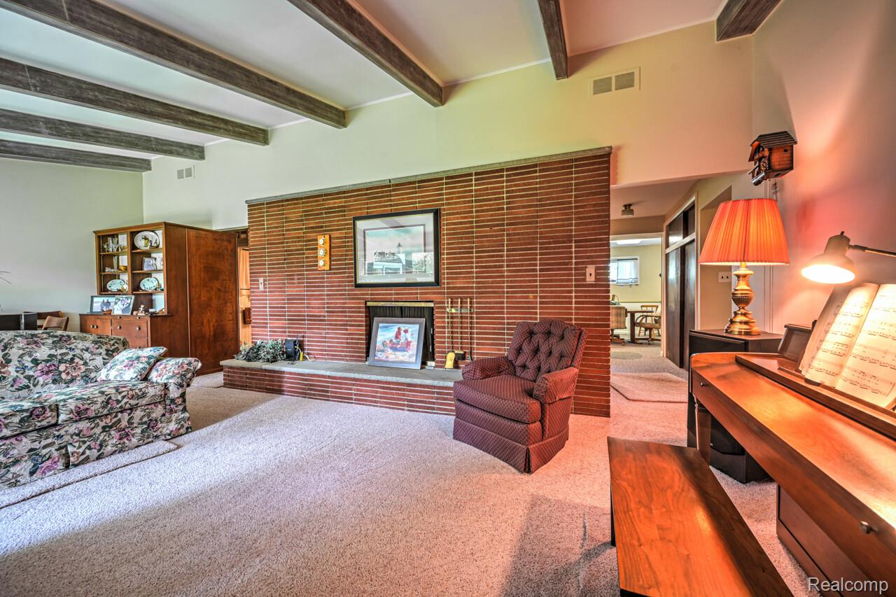 23880 Glencreek Drive
