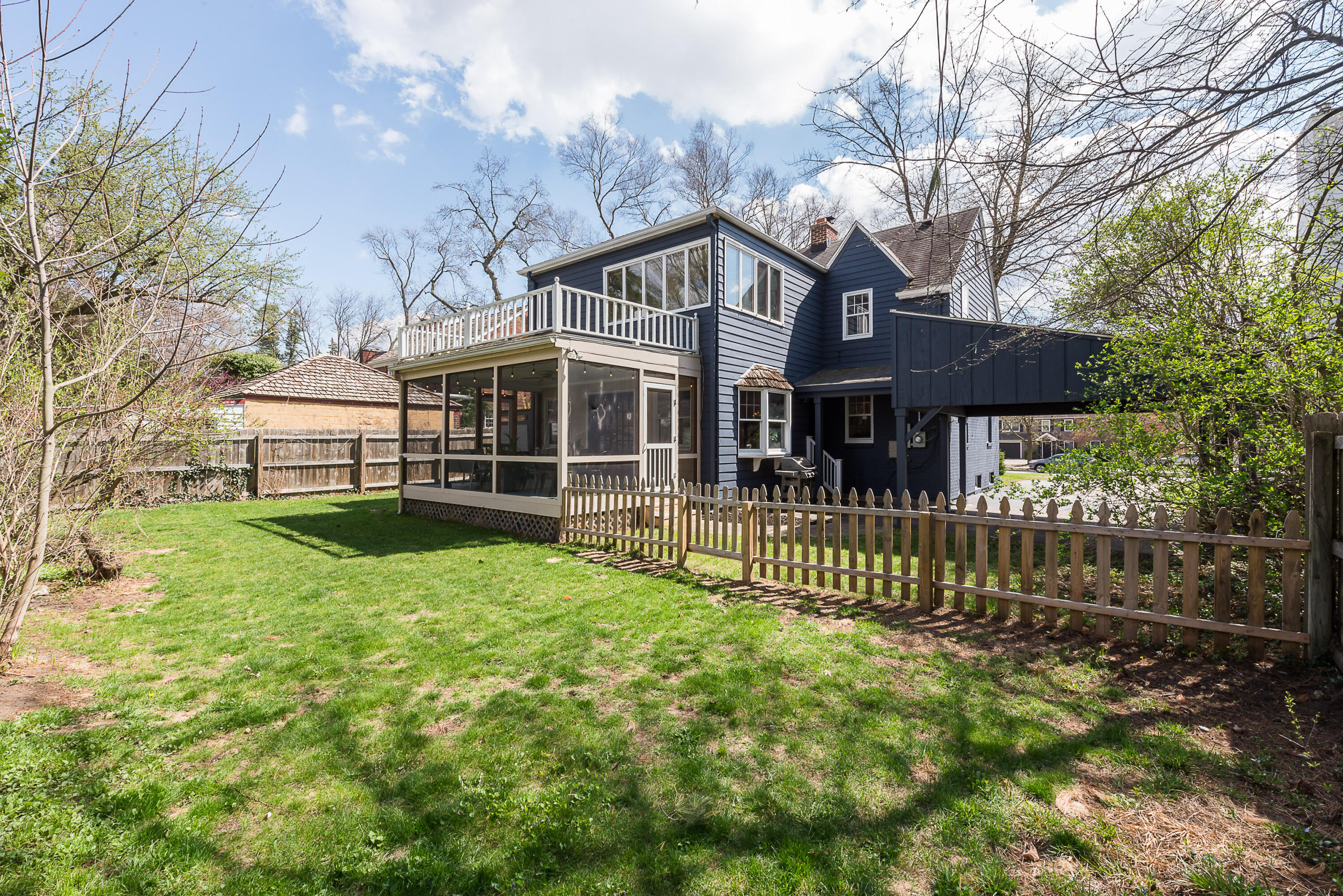 1605 E Stadium Boulevard