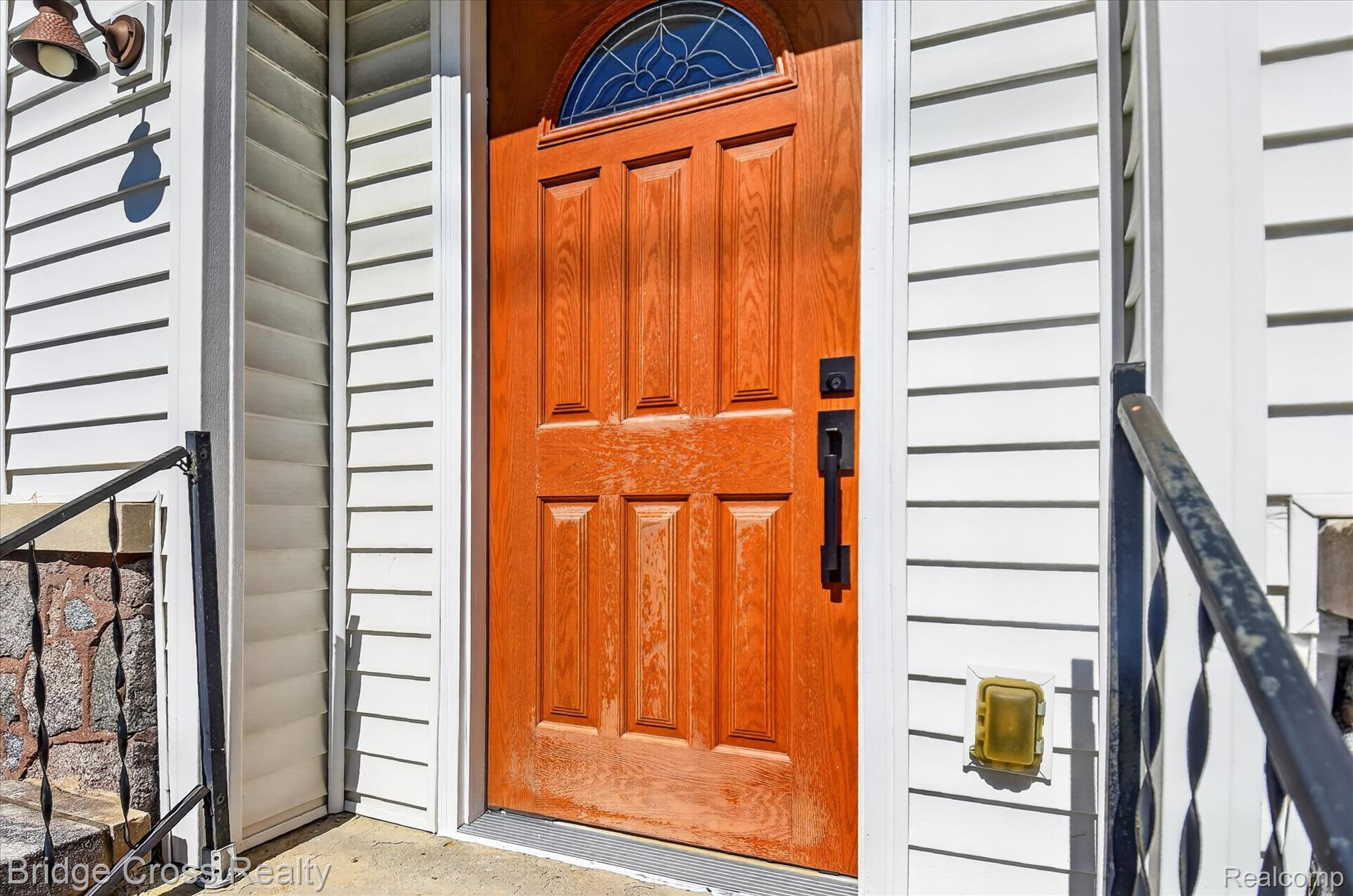 285 E Long Lake