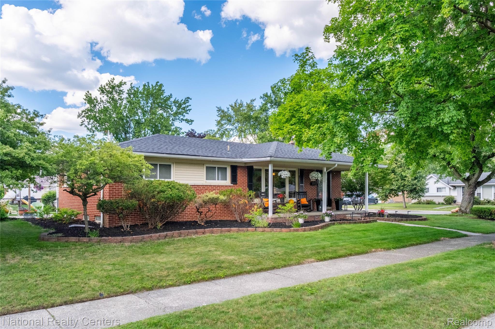 33112 Kirby Street