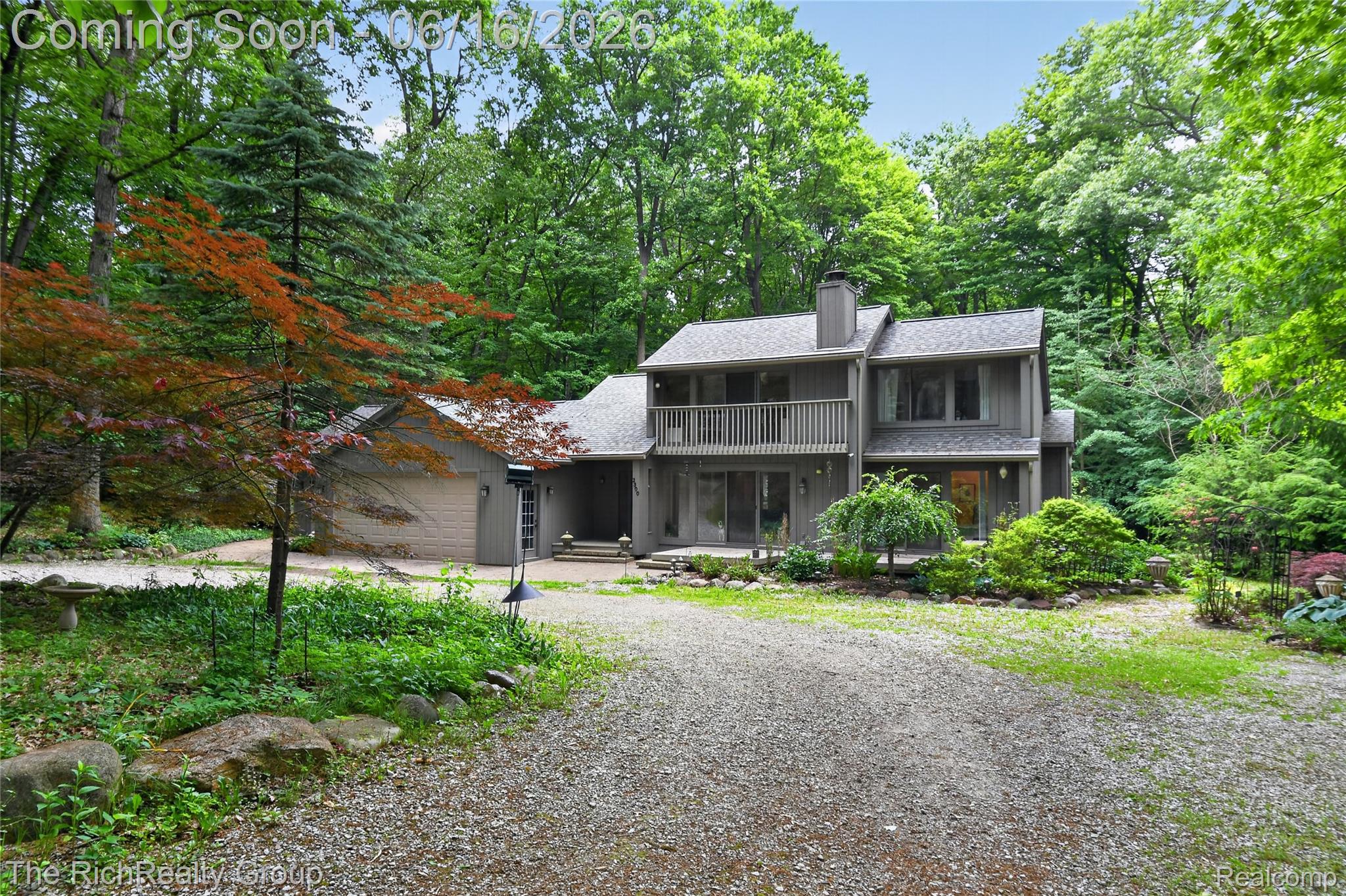 2300 Stoney Bluff