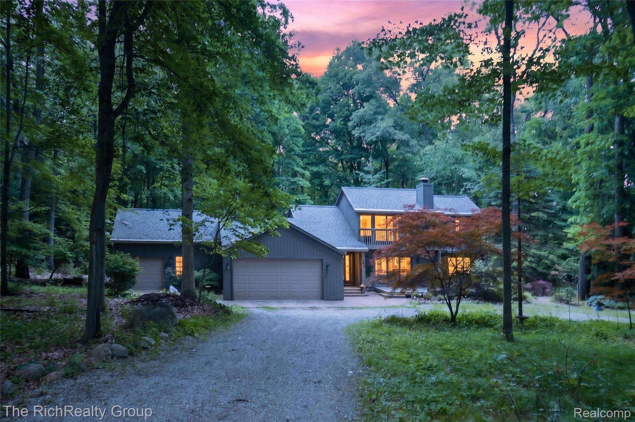 2300 Stoney Bluff