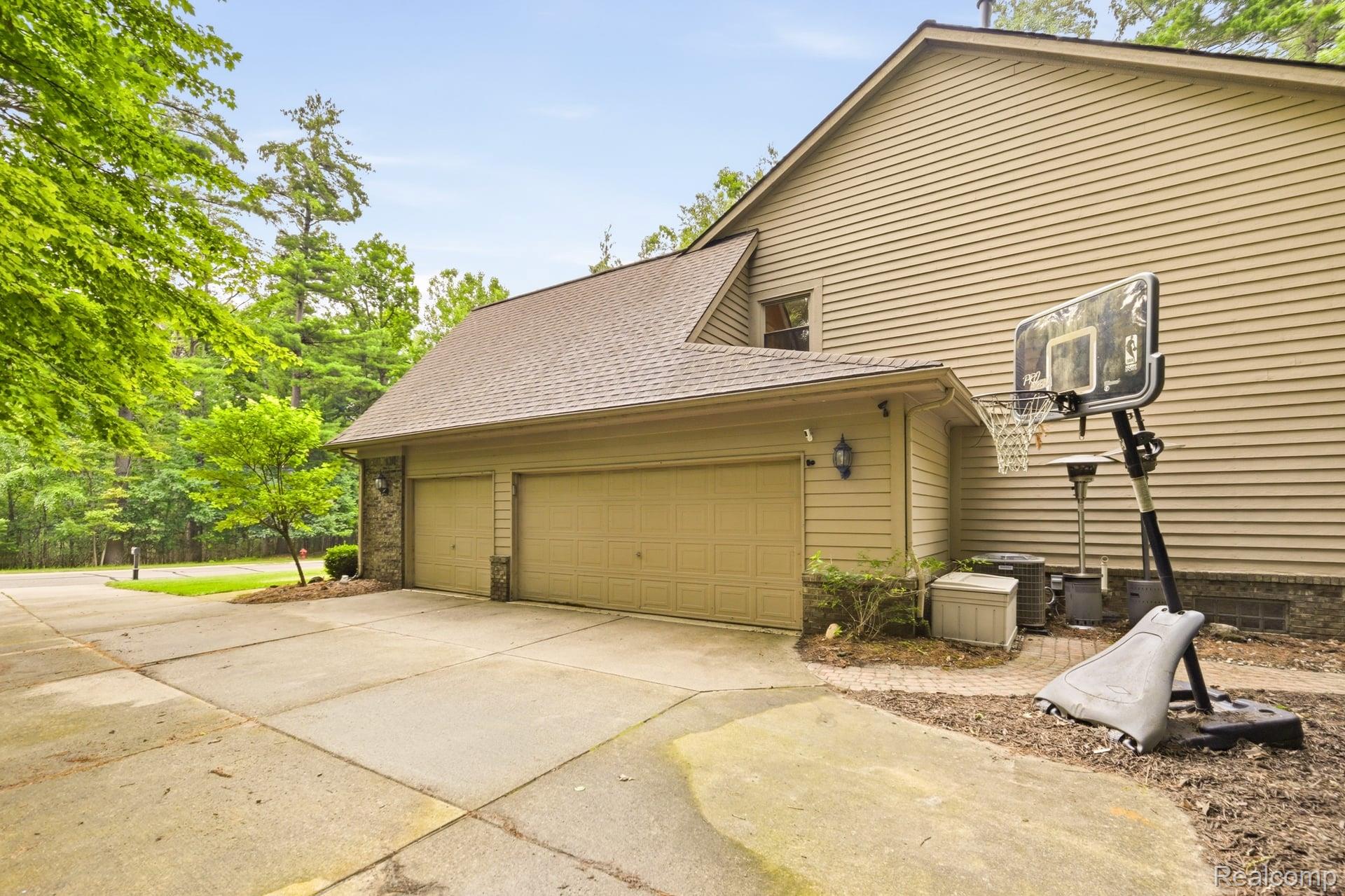 576 Indian Trail