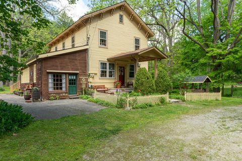 8425 Parshallville Road Hartland Township MI 48430