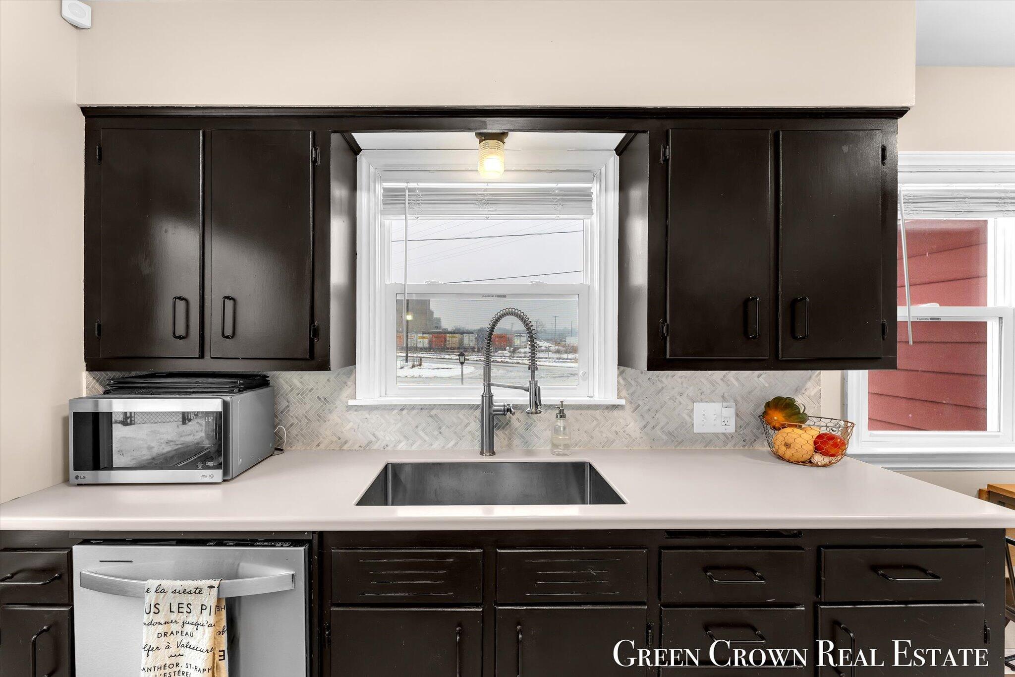 318 Wesley Street SE