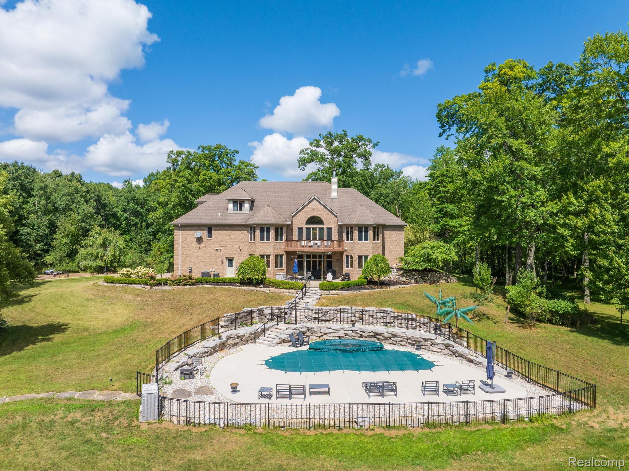 2550 Birch Grove Court