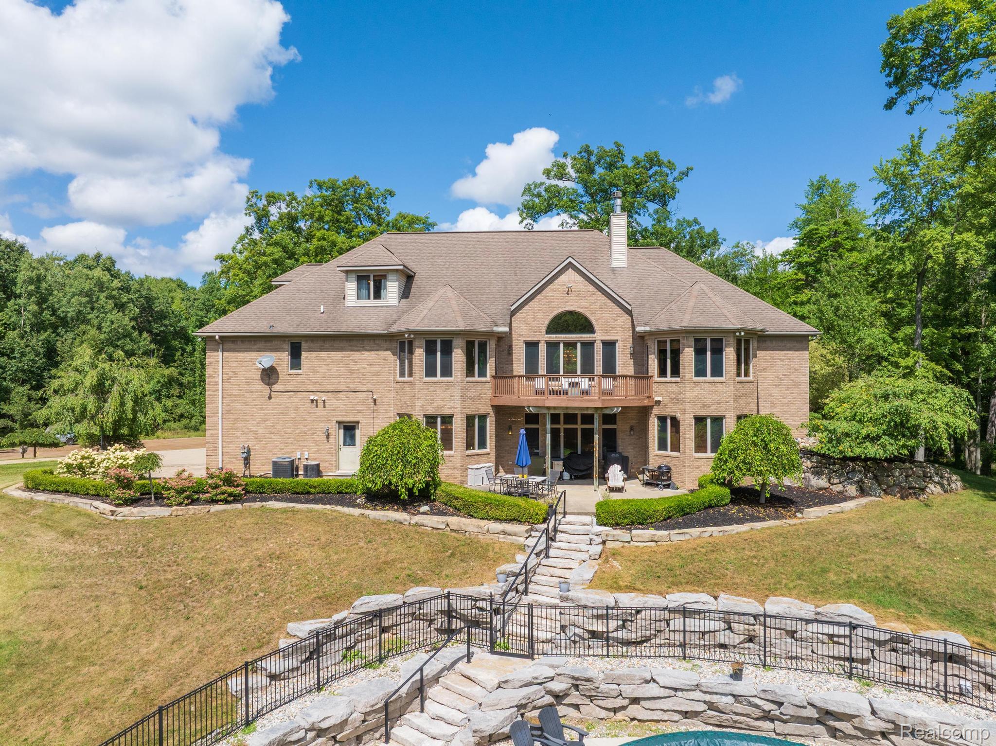 2550 Birch Grove Court