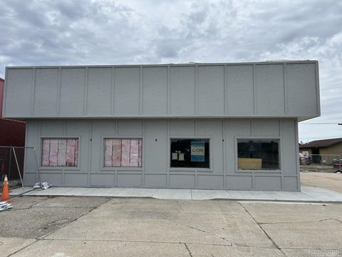 121 - 123 S Wisconsin Avenue Avenue Gaylord City MI 49735