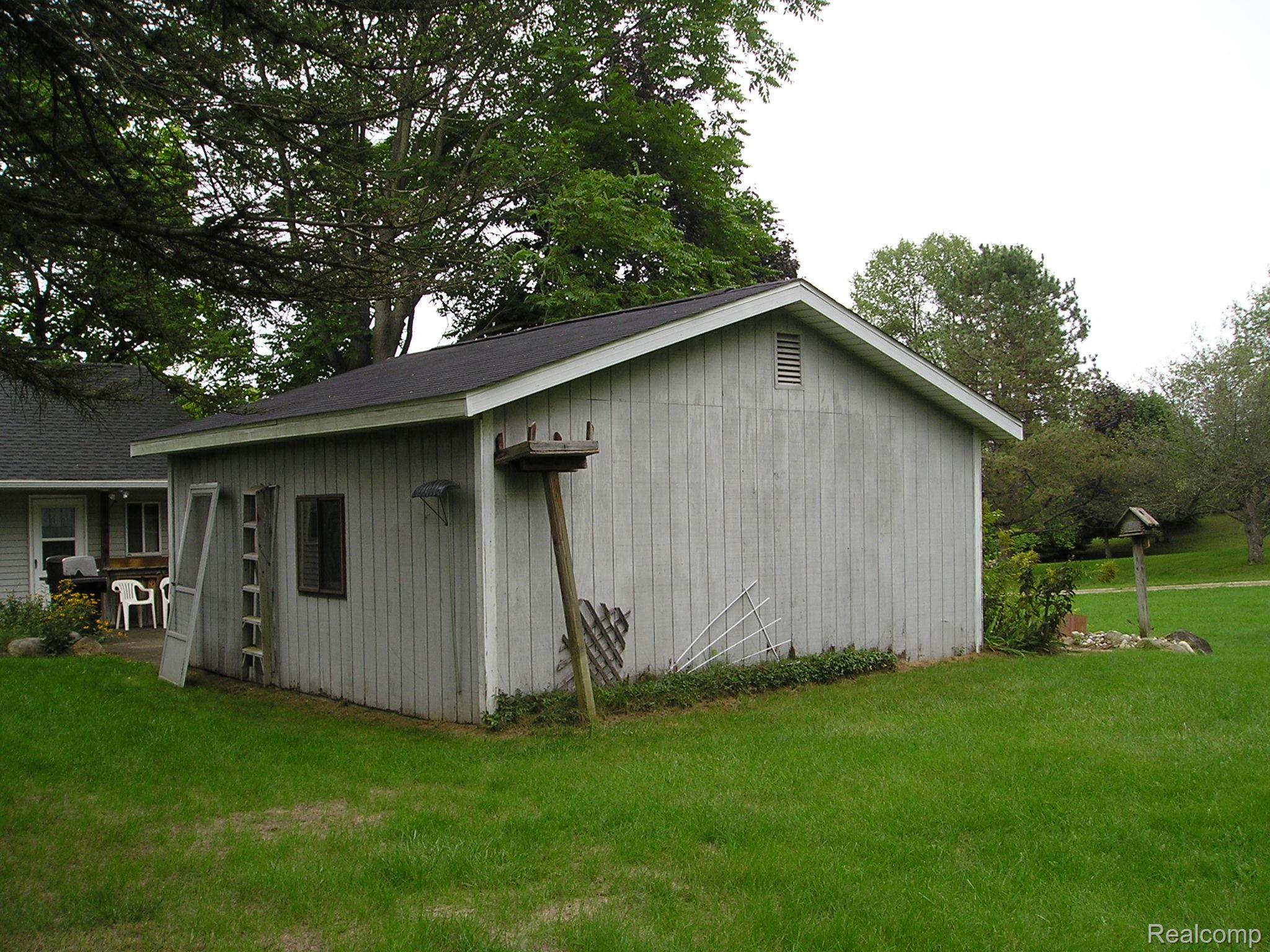 855 N Van Dyke Road N