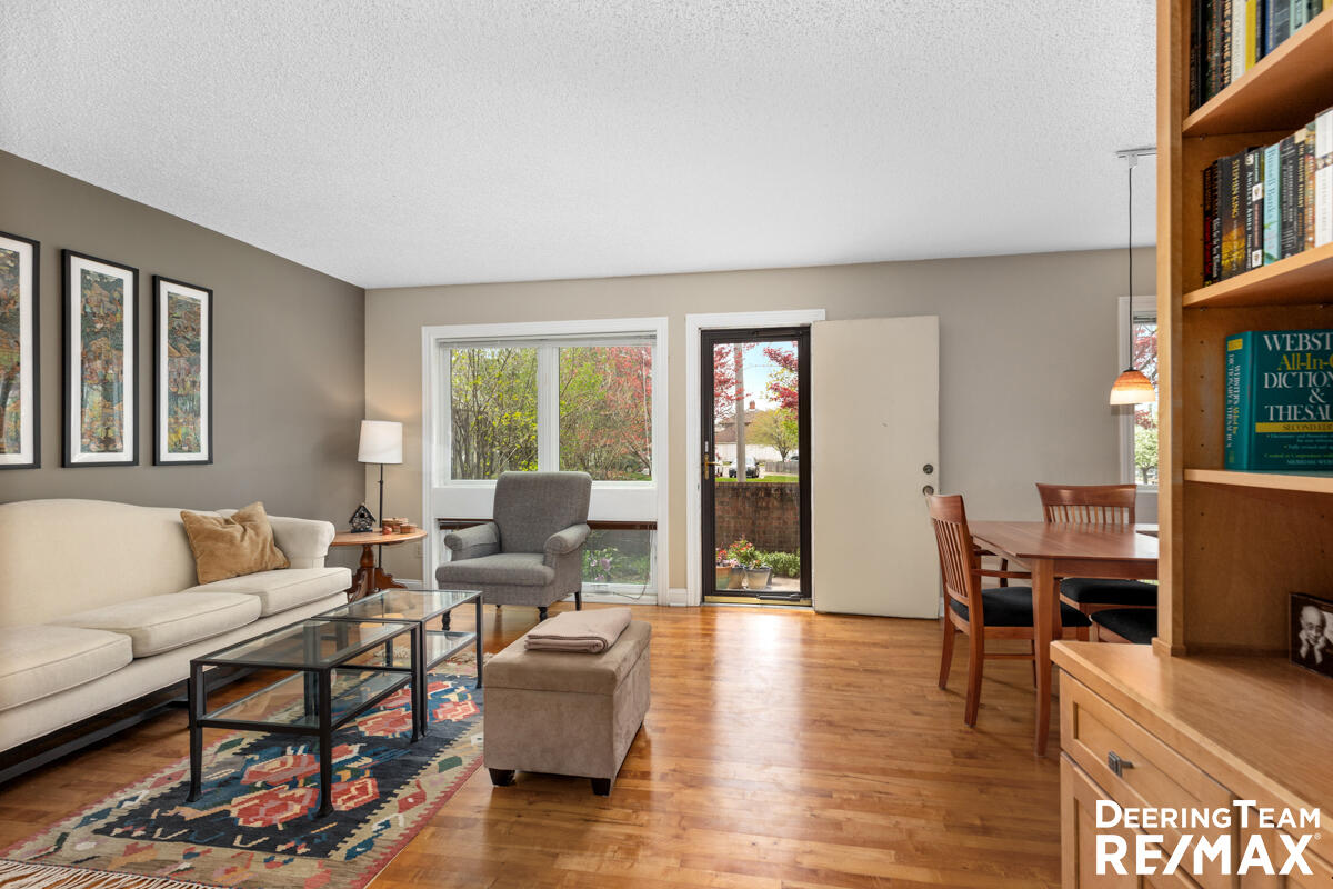 201 Heritage Commons Street SE